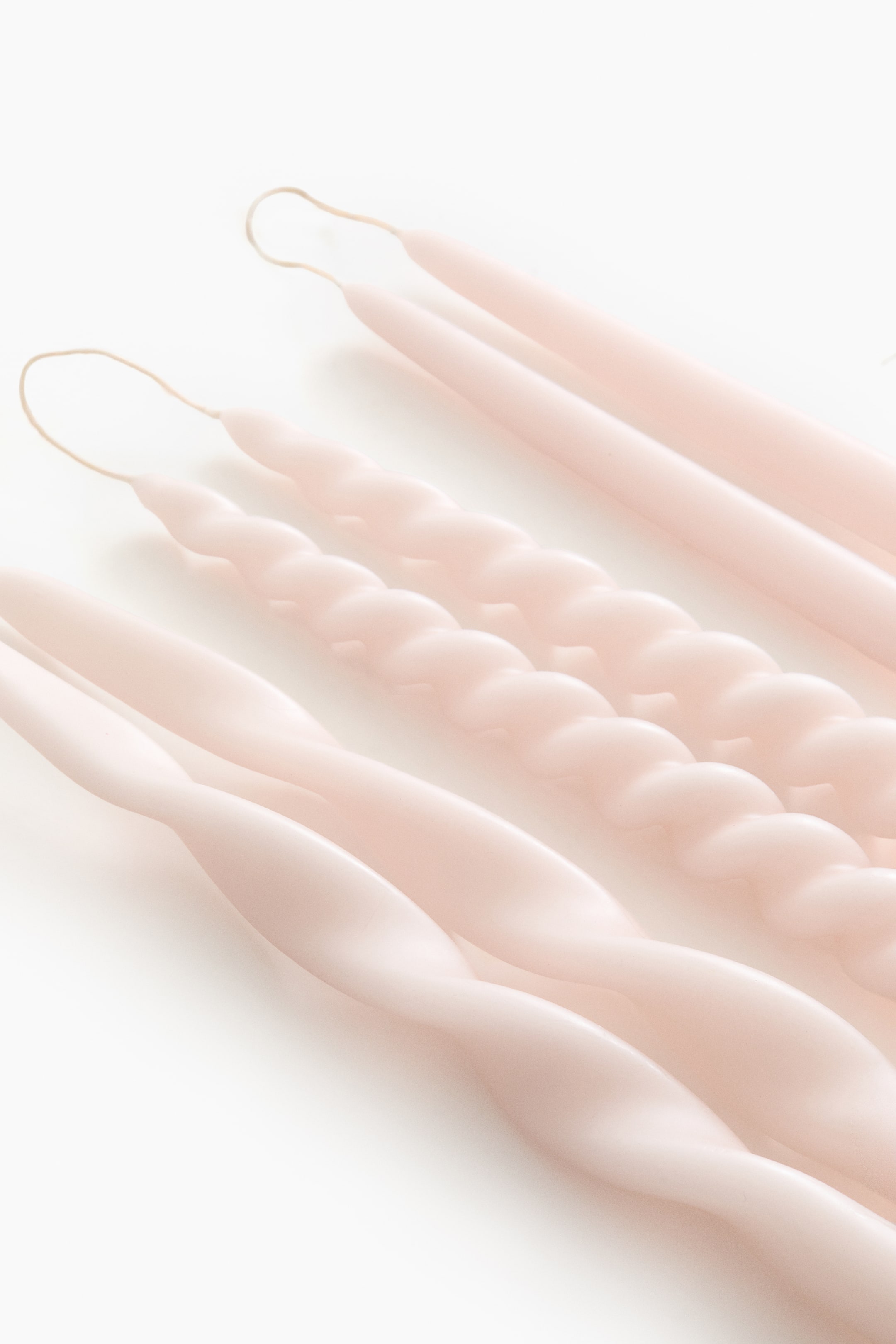 Grotere afbeelding bekijken: Set van 6 gotische kaarsen - Lichtroze - HOME | H&M NL 2