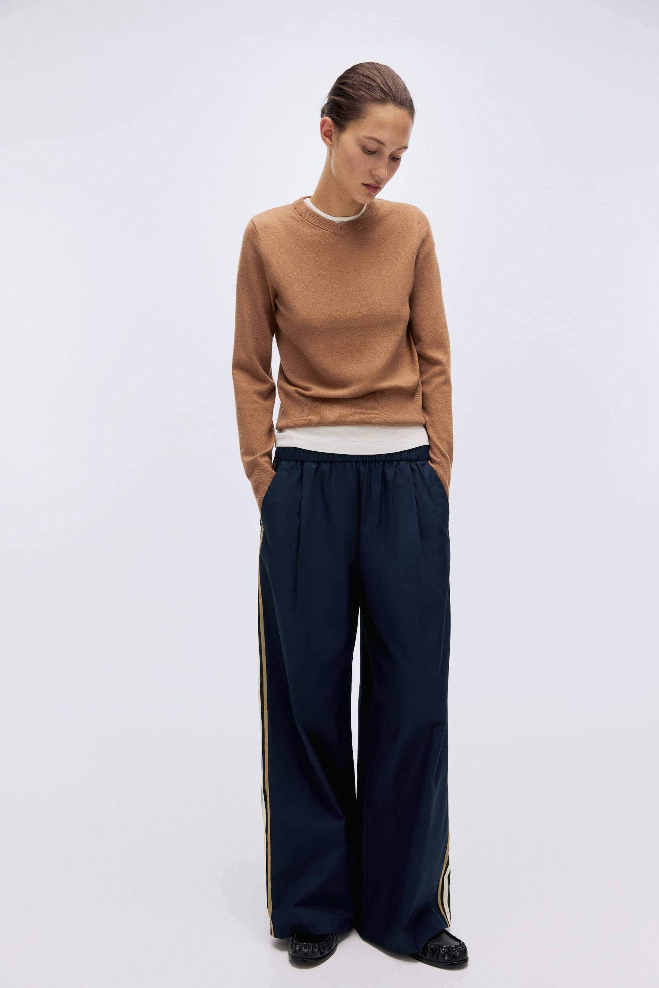 View larger image: Cotton pull-on trousers - Navy blue - Ladies | H&M 1