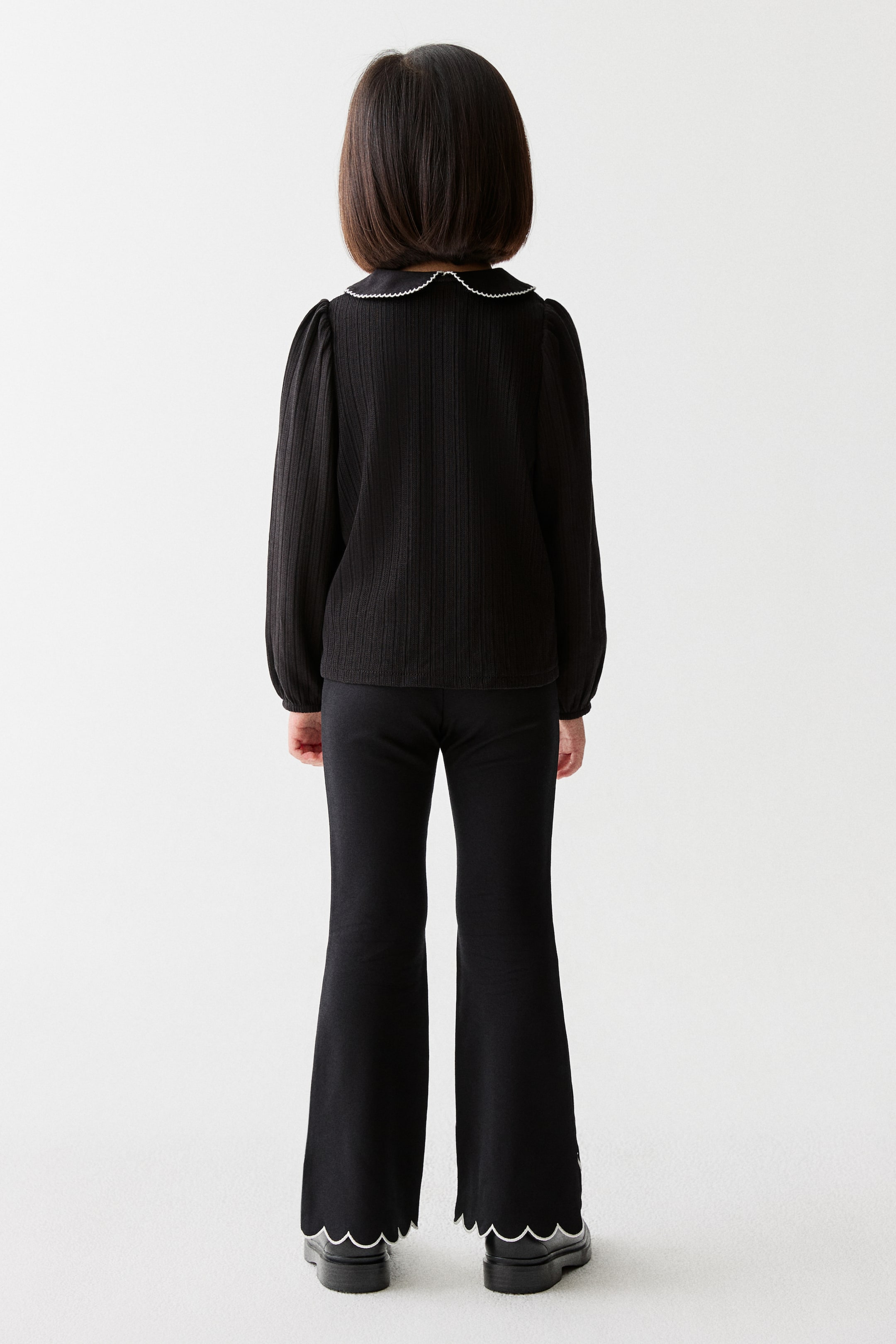 Xem ảnh lớn hơn: Quần legging loe gấu sò điệp - Màu đen - Kids | H&M VN 3