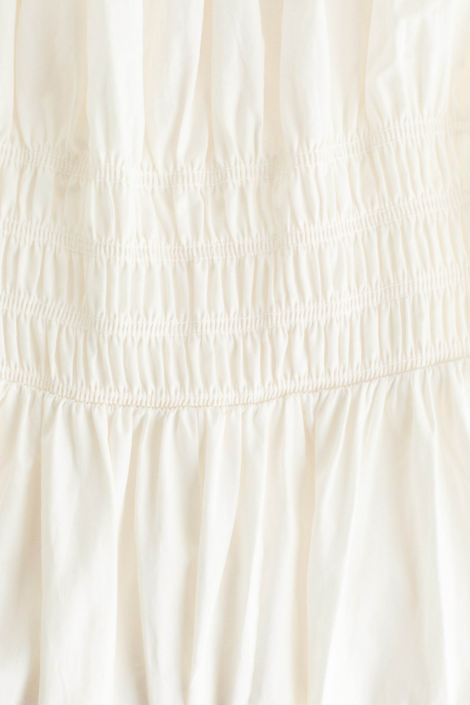 Smocked-waist dress - White - 4