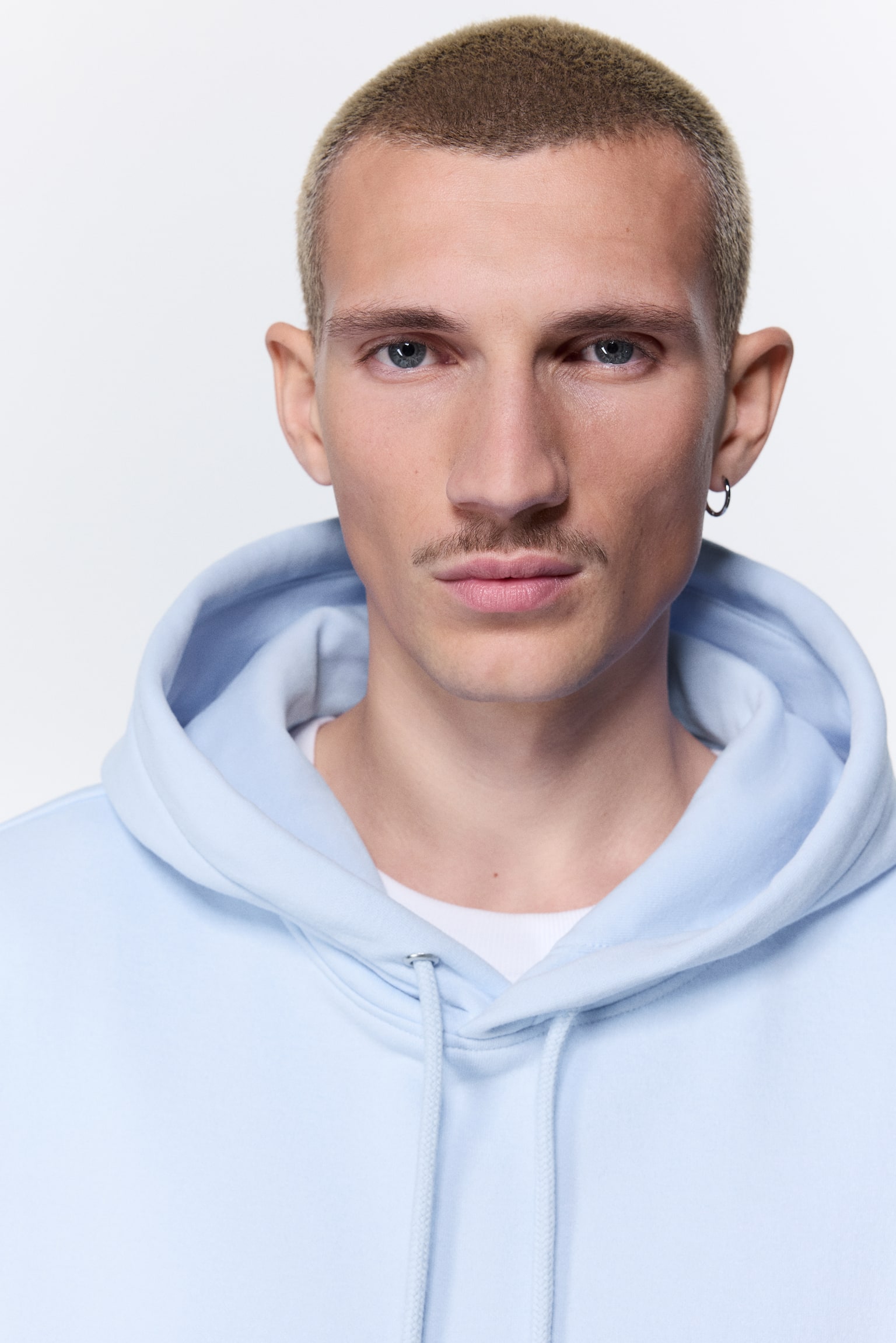 קפוצ'ון Loose Fit - תכלת/אפור בהיר מלאנז‘/שחור/שזיף/תכלת/כחול נייבי/אפור כהה/ירוק יער כהה/ירוק-כחול כהה/אדום - 4