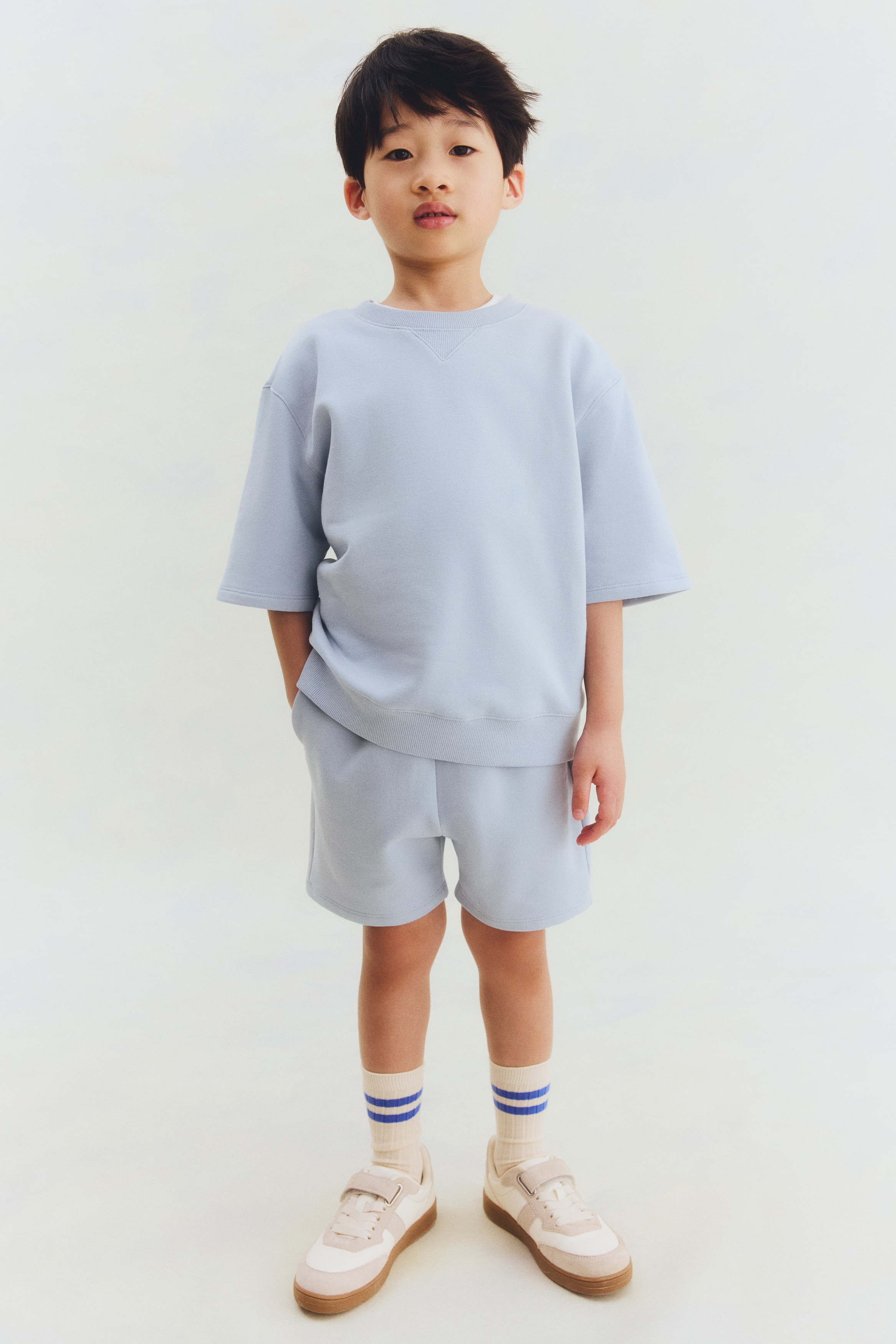 2-teiliges Sweatshirt-Set aus BaumwolleModell