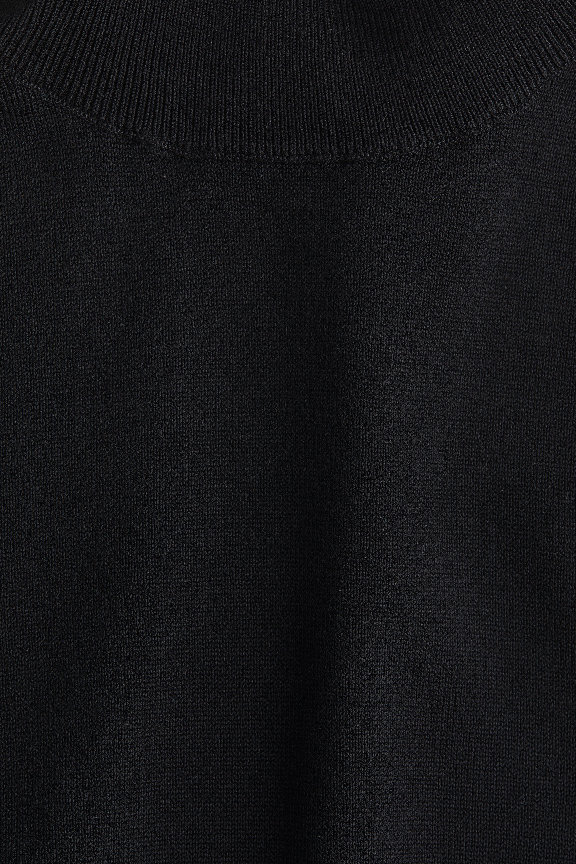 Fine-knit polo-neck top