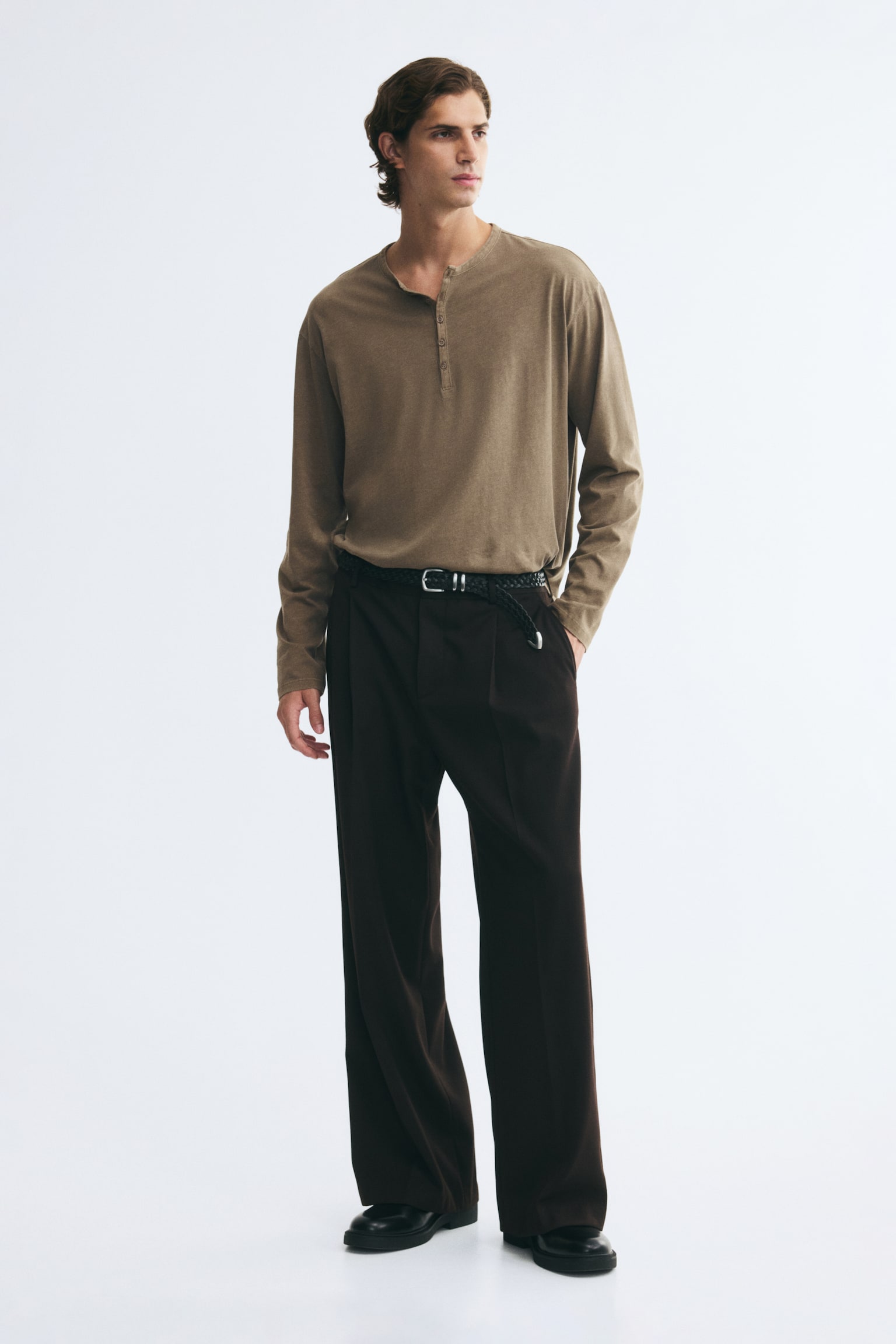 Мужская рубашка H&M Relaxed-Fit Henley, цвет: Серо-коричневый — фото 3