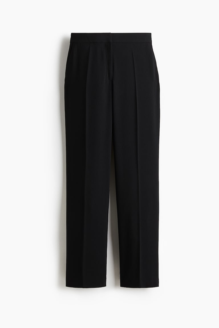 Ravne pantalone na ivicu