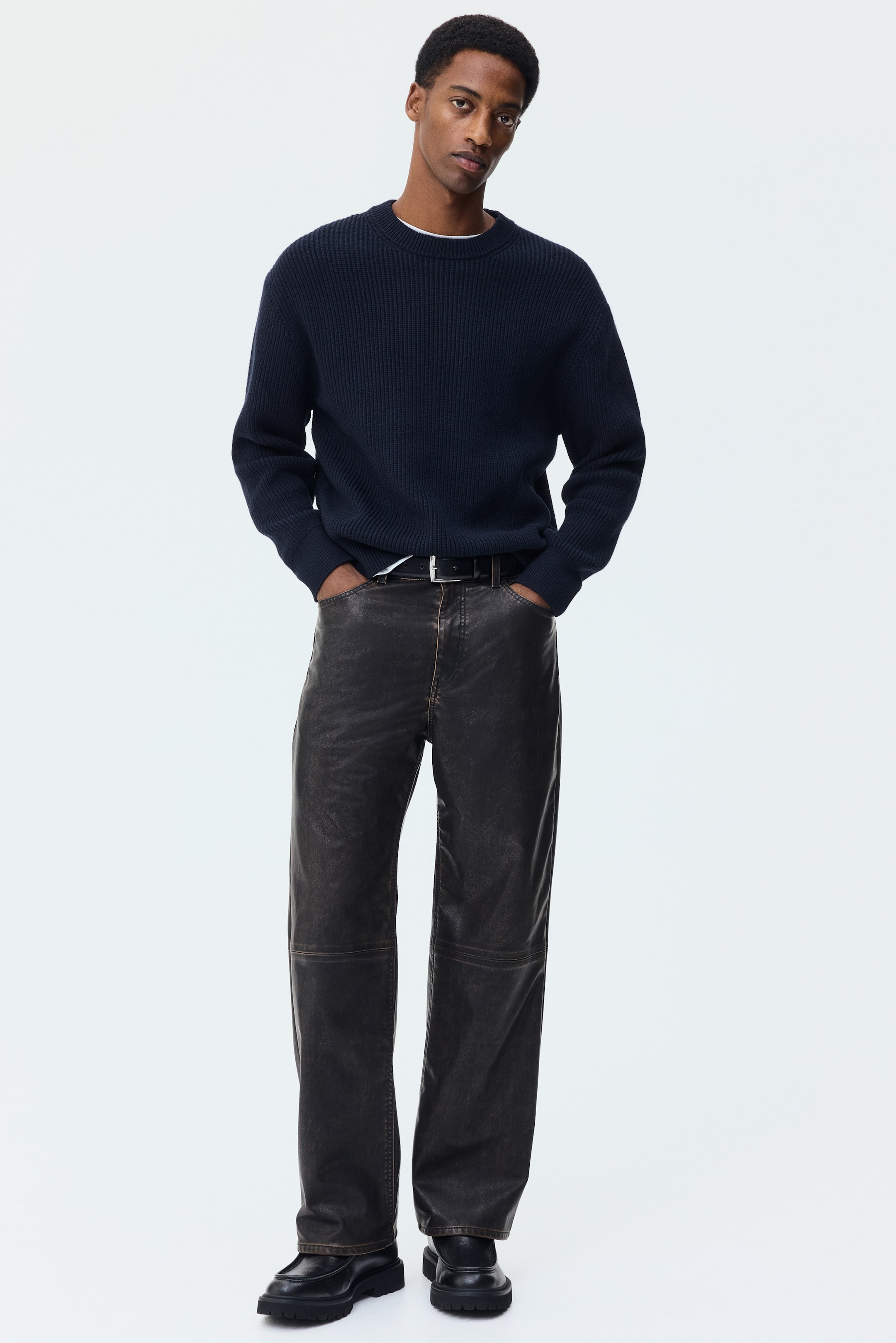 View larger image: Relaxed Fit Knitted jumper - Navy blue - Men | H&M IN 2