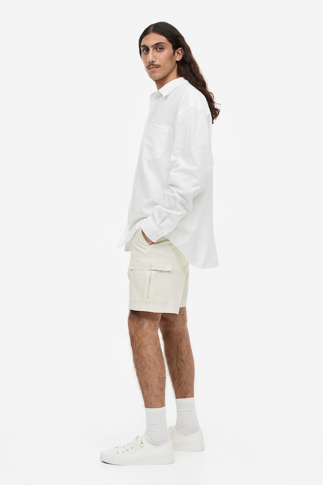 Regular Fit Linen-blend cargo shorts - Cream/Beige - 4