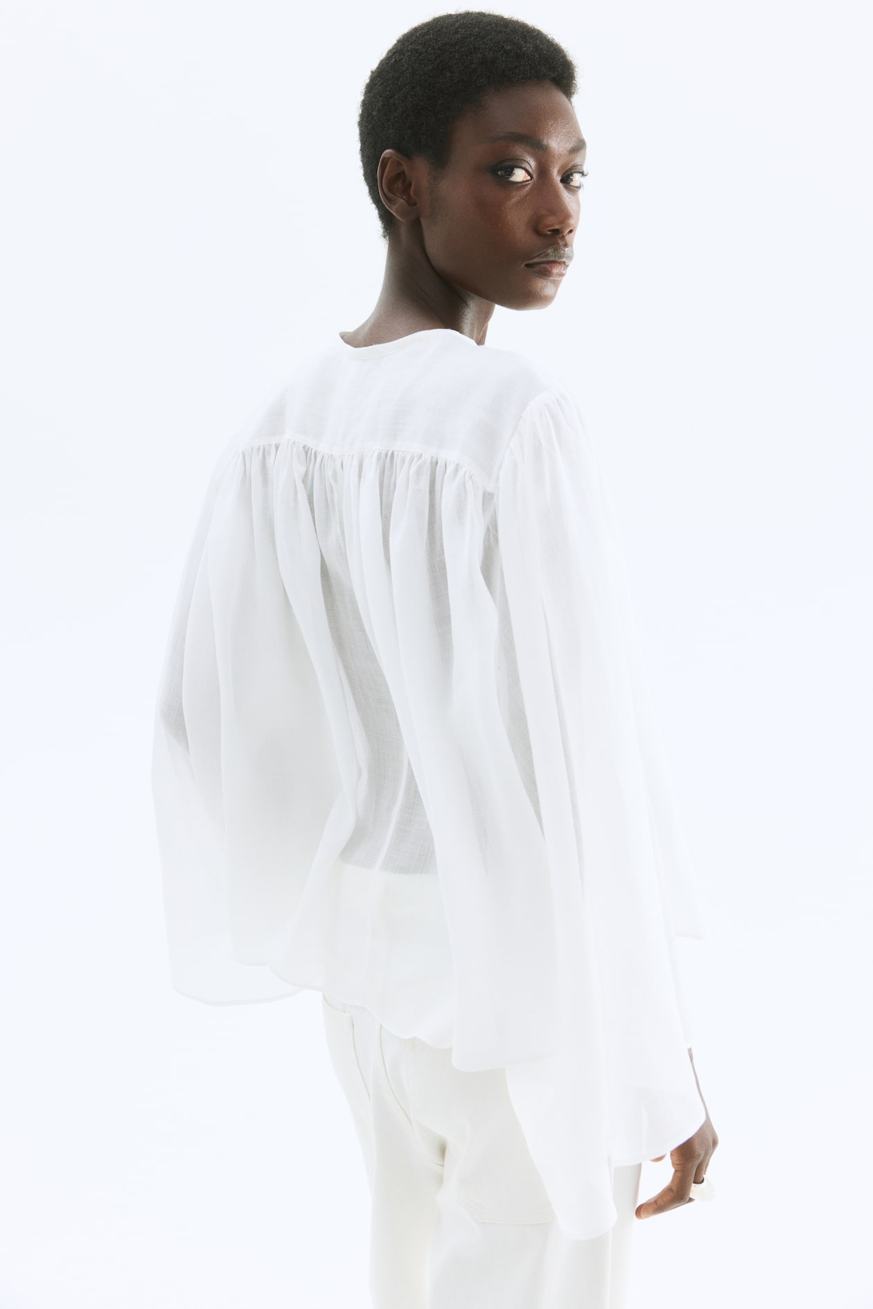 Voluminous Ramie Blouse - image 3