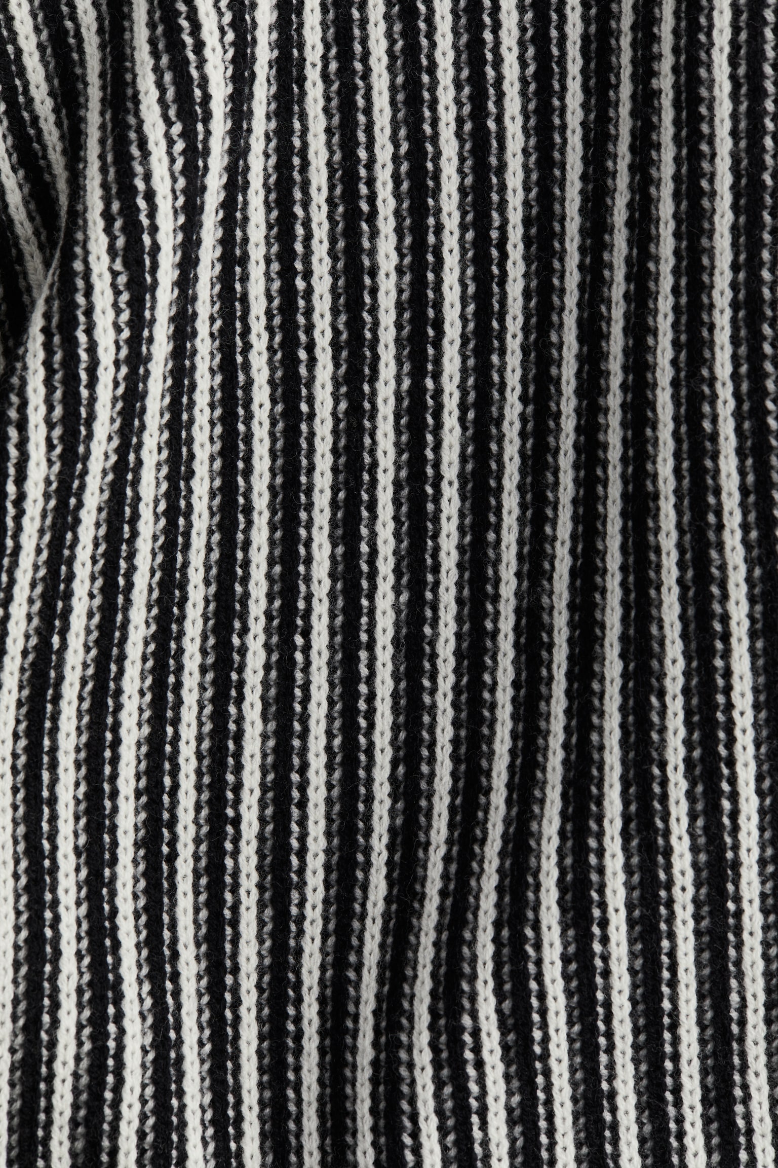 Oversized turtleneck wool jumper - Black/Striped - 5