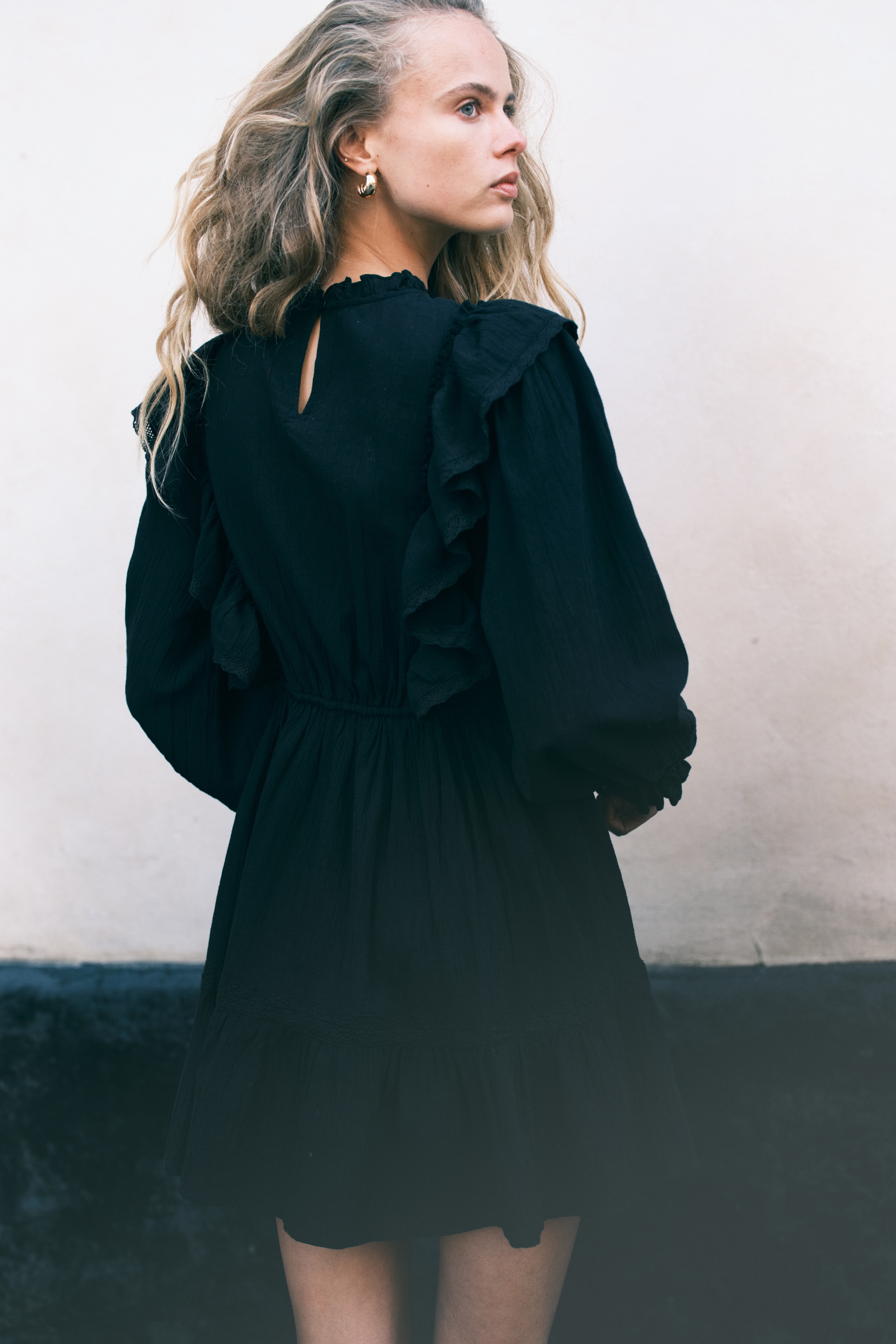 knee length dresses for ladies The Linen Oversized Puff-Sleeve Dress