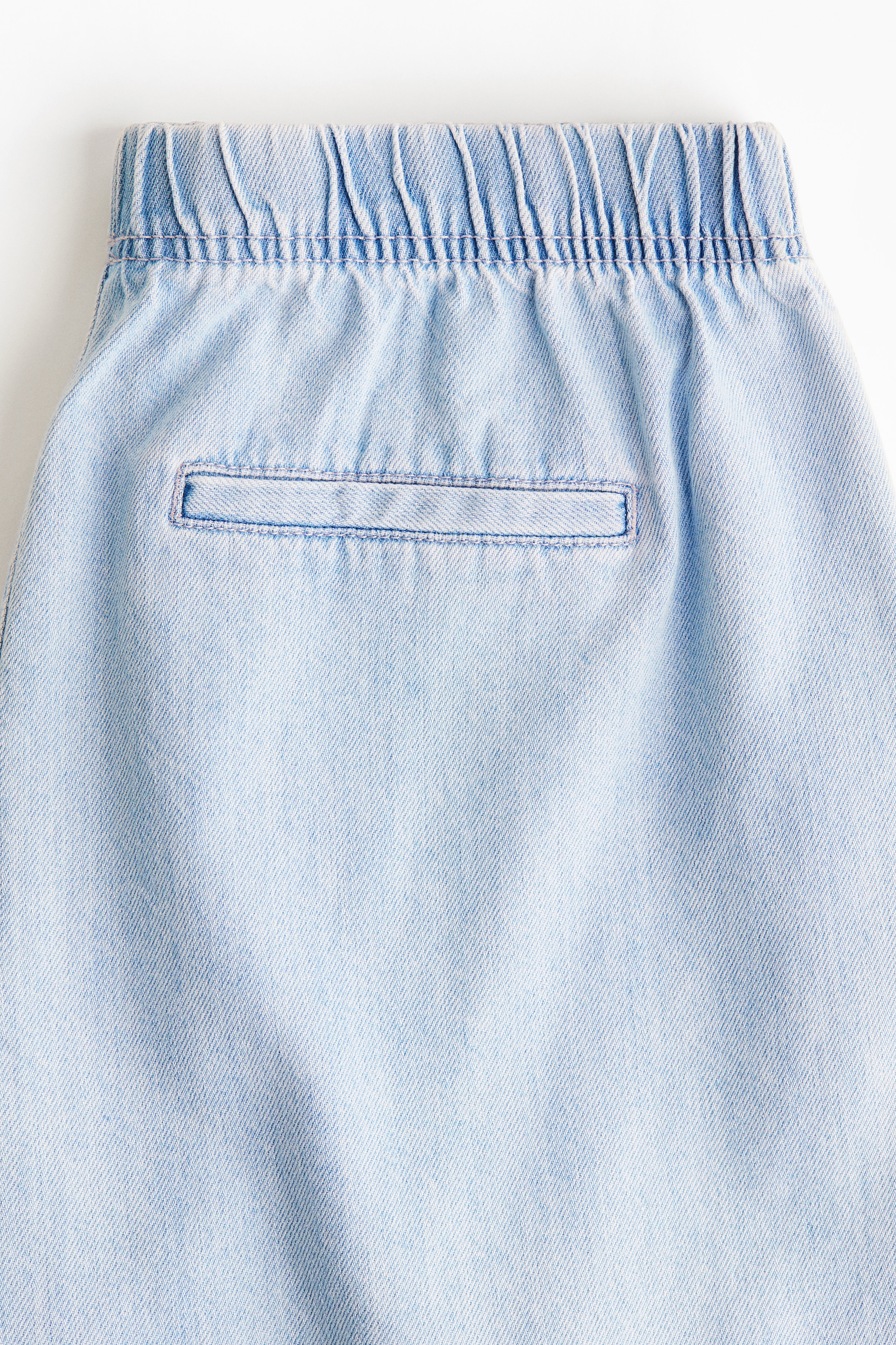 Denim pull-on shorts