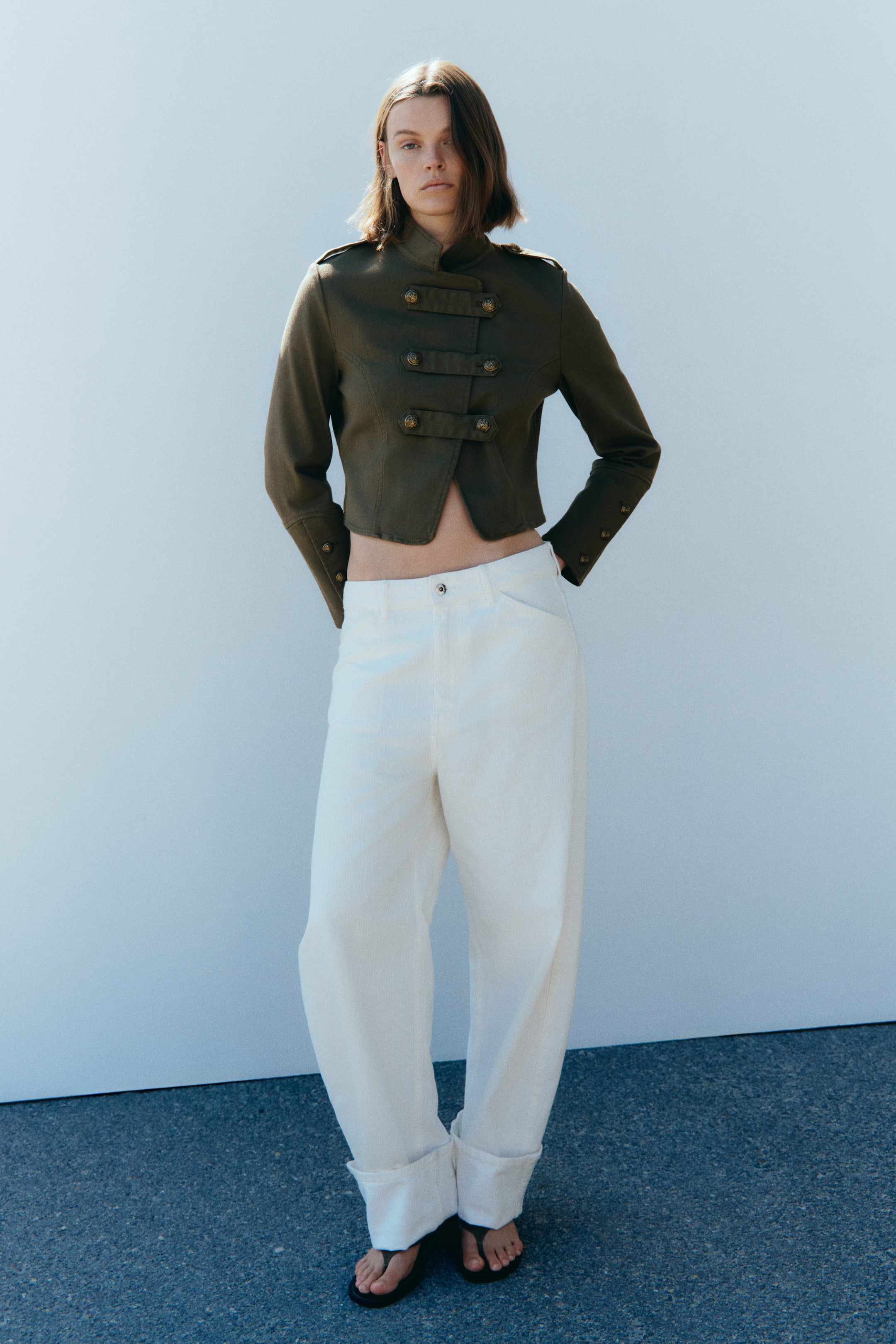 Женские куртки H&M Short Cotton Jacket — фото 3