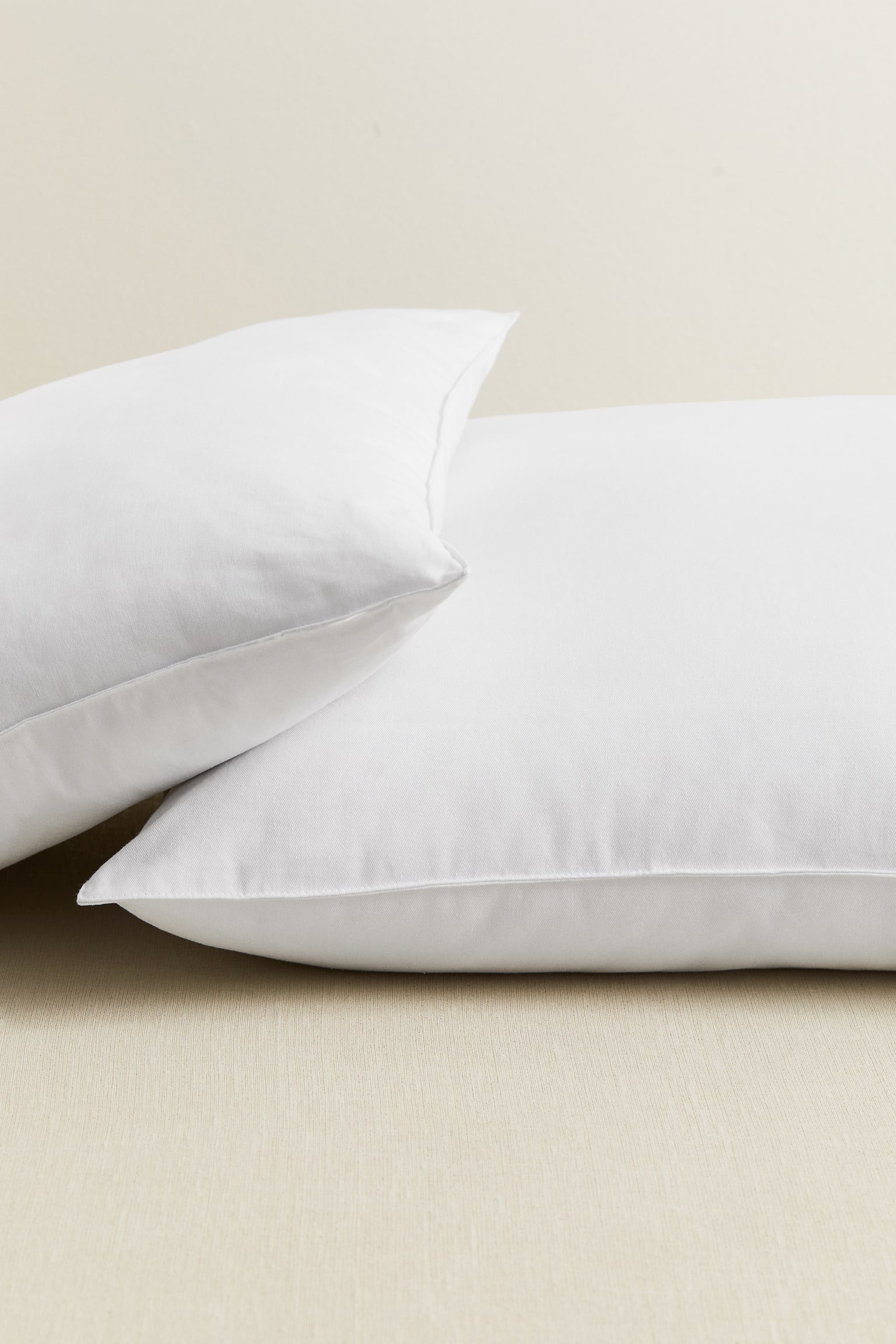 Polyester-filled inner cushion - White - 3