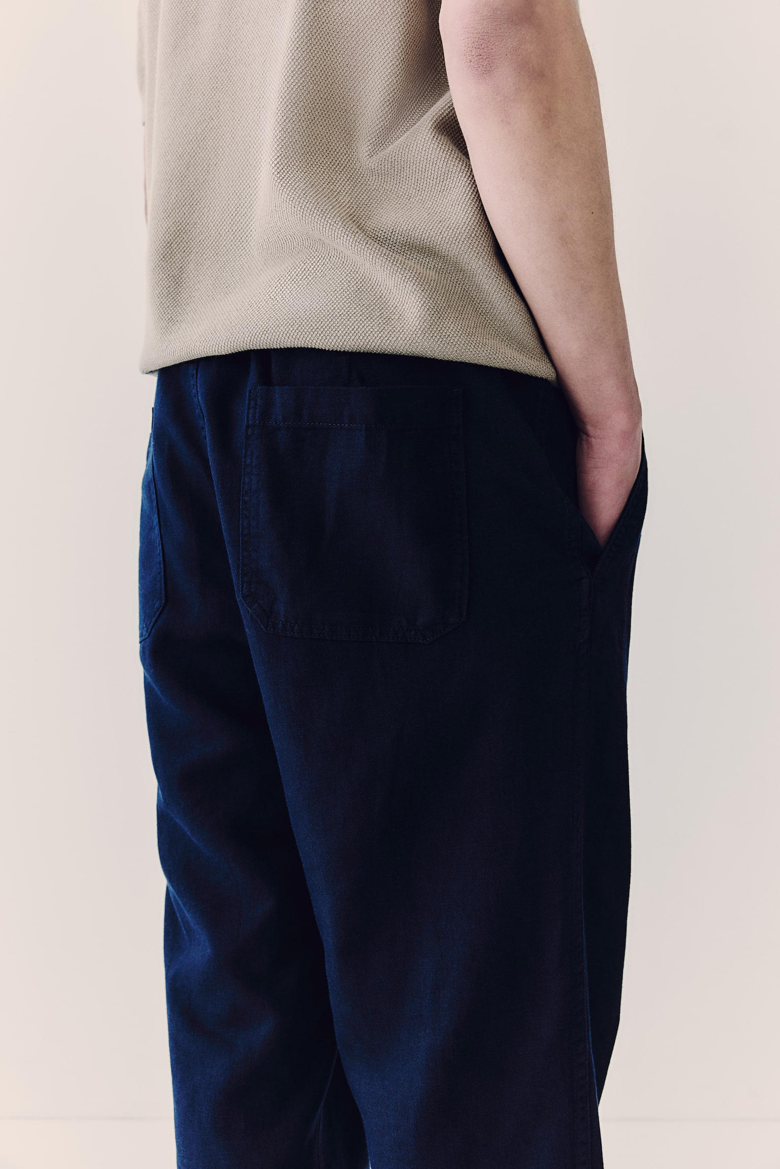 Relaxed Fit Linen-blend trousers - Navy blue/White - 6