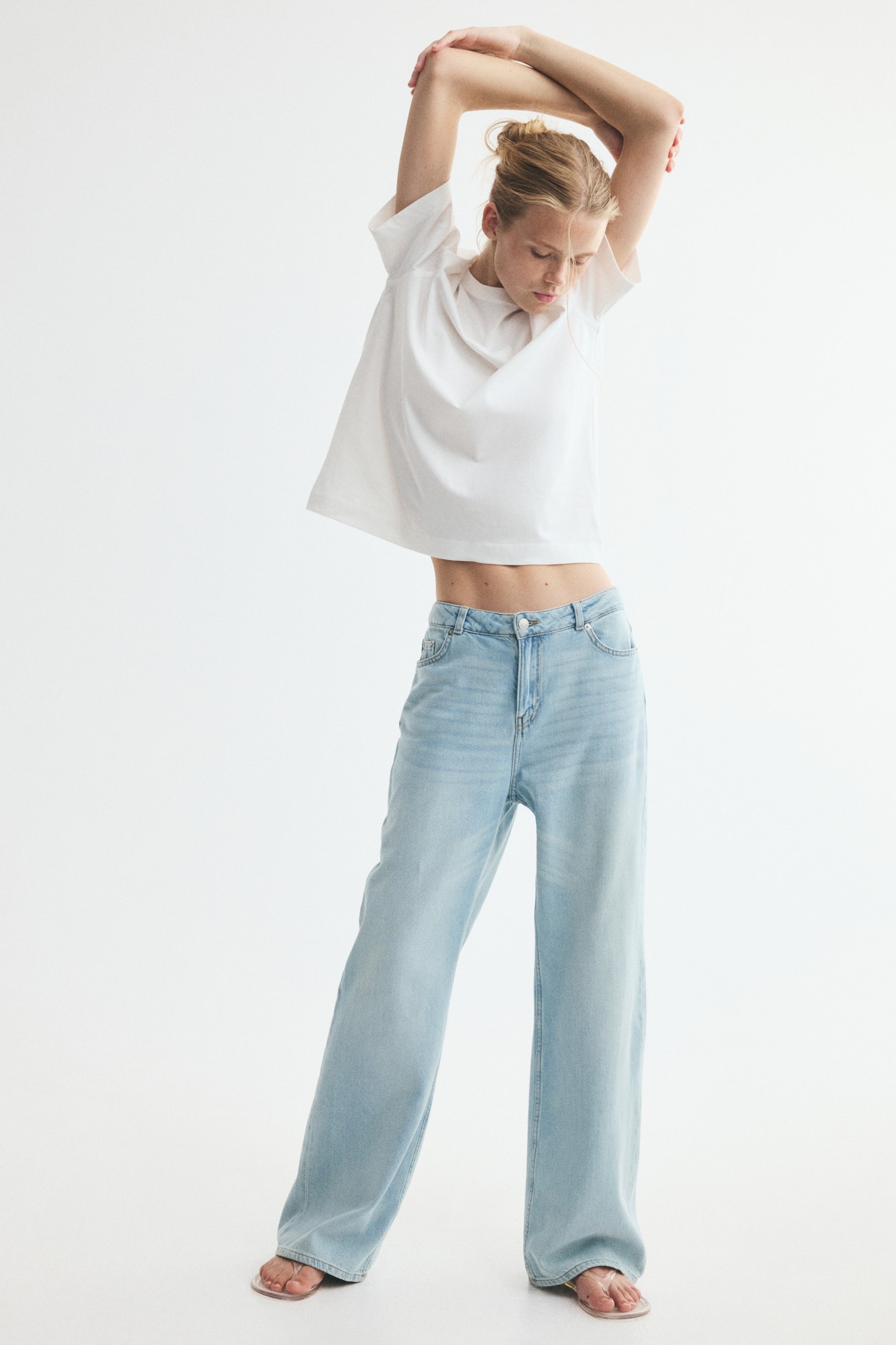 Baggy Regular Waist Jeans - Bleu denim clair/Gris clair/Bleu denim délavé/Bleu denim clair/Gris denim foncé/Bleu denim clair/Crème ancien/Blanc - 1