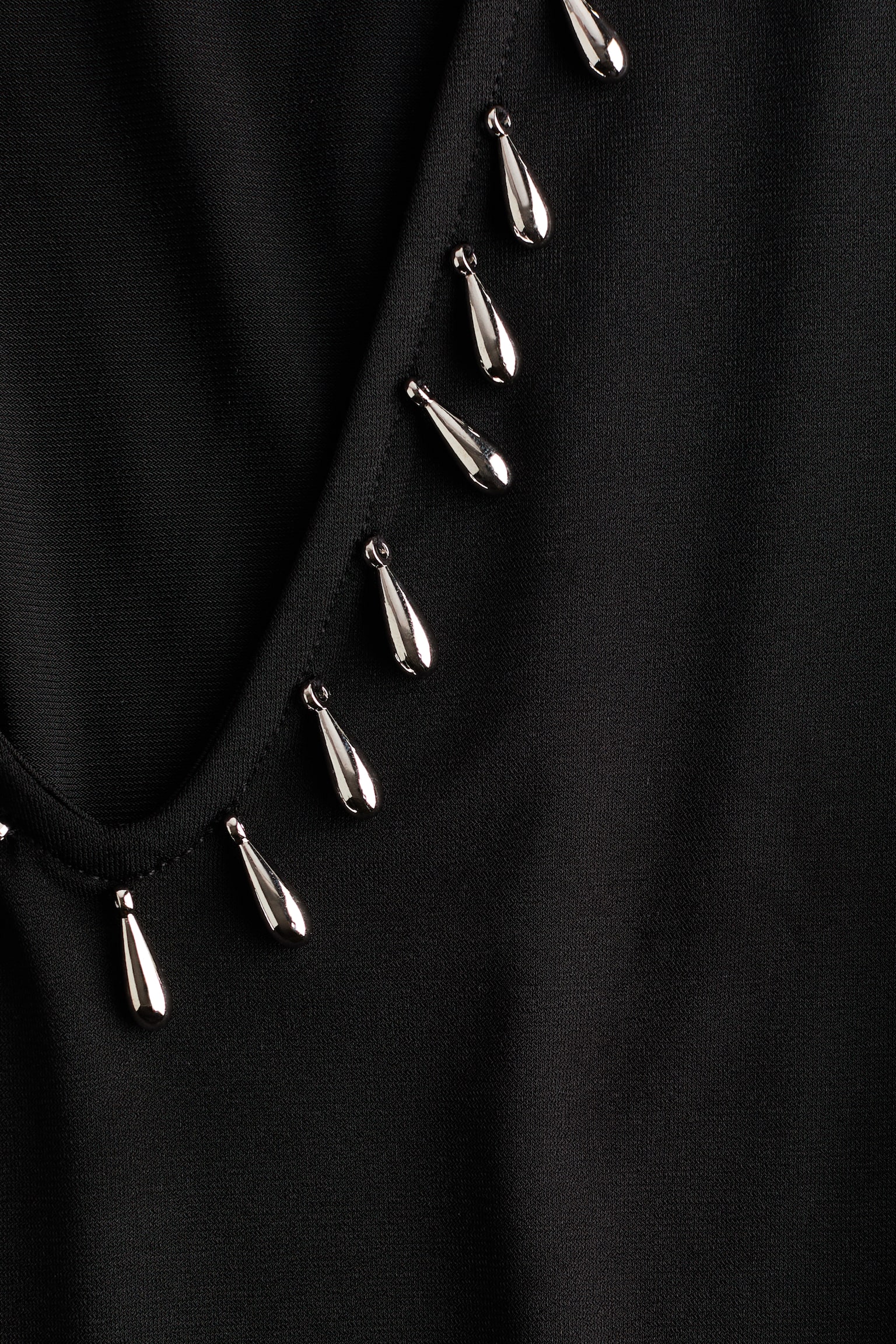 Body s korálikovým lemom - Čierna - 2