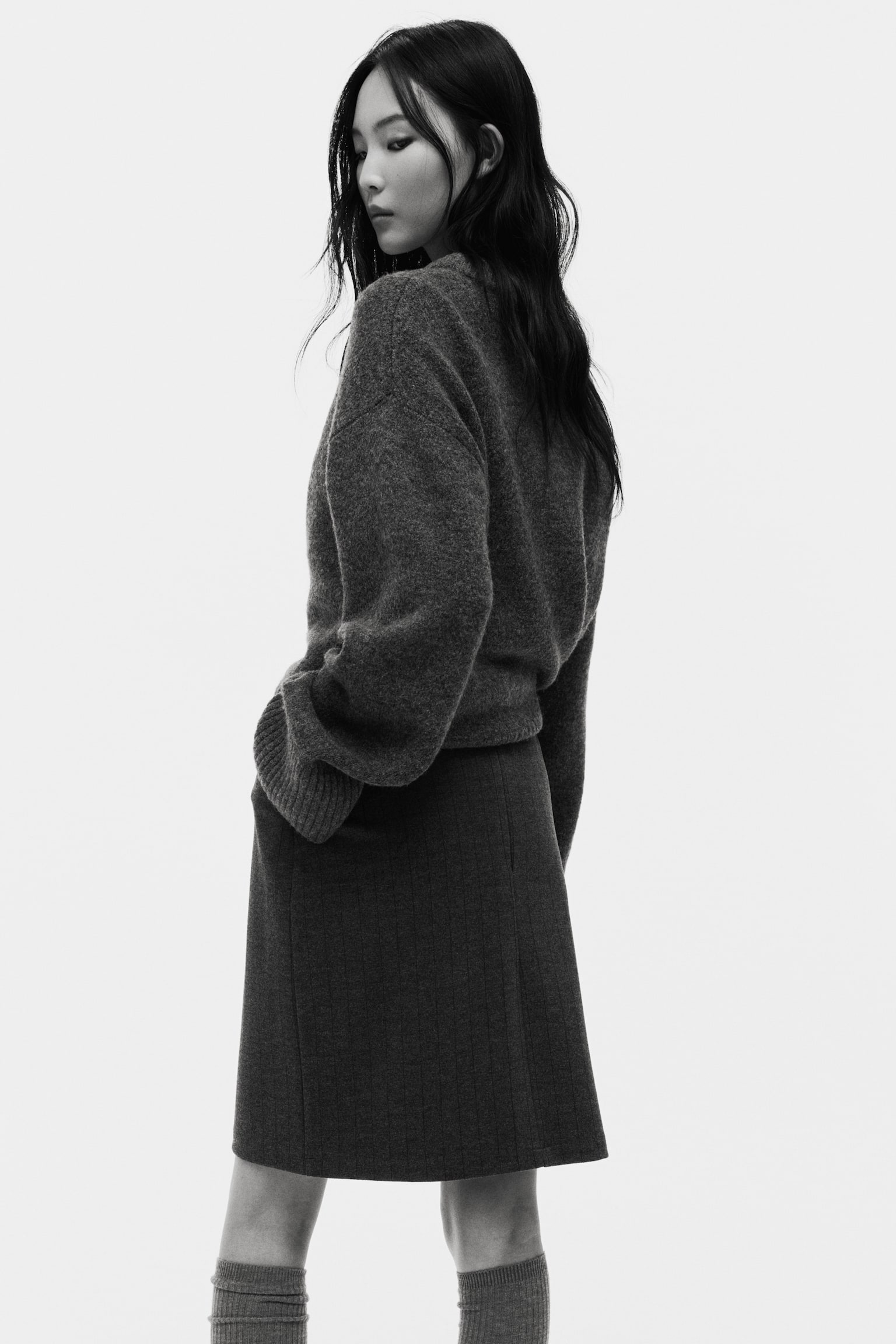 Dżersejowa spódnica ołówkowa - Szary melanż/Paski/Czarny/Ciemnoszary - 5