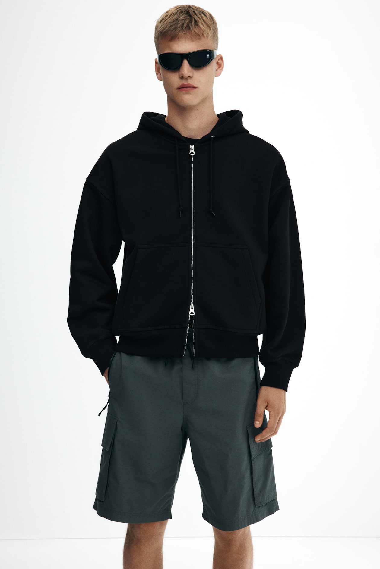 Oversized Fit Zip-through hoodie Black Men H&M IN