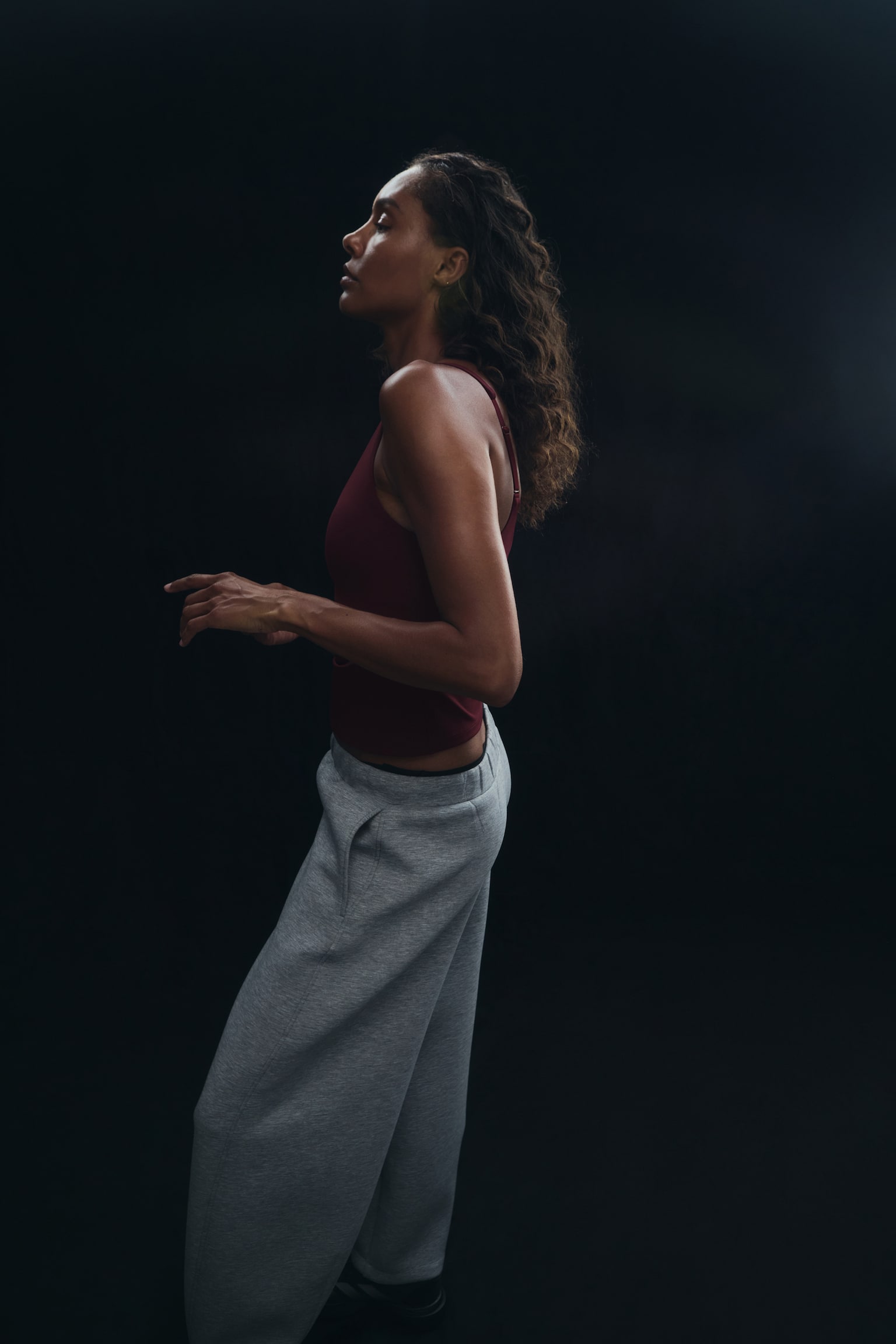 Женский топ H&M Move Sports Tank Top with SculptMove™, цвет: Вишнёвый красный — фото 4