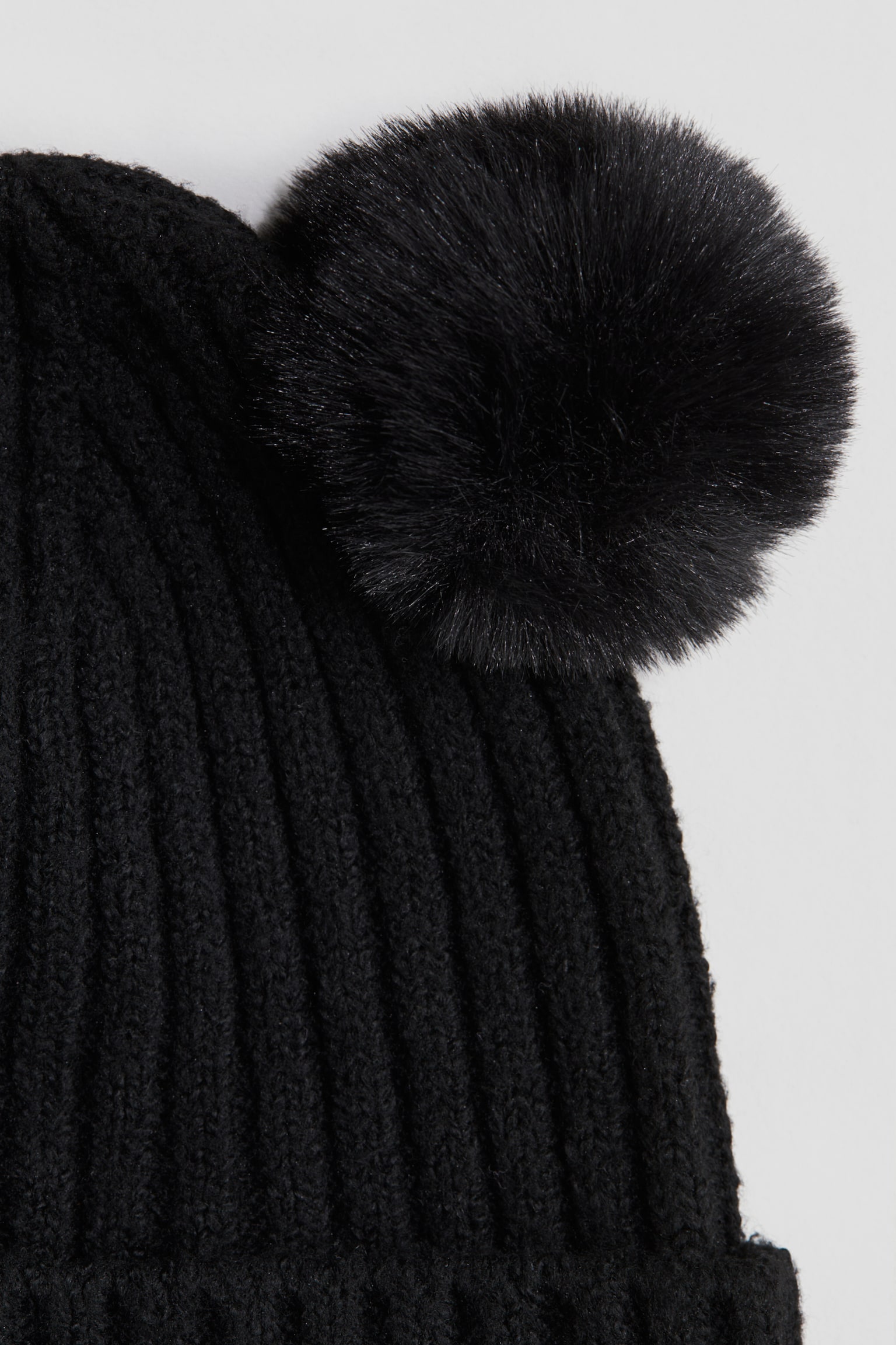 Rib-knit pompom beanie - Black/White - 2