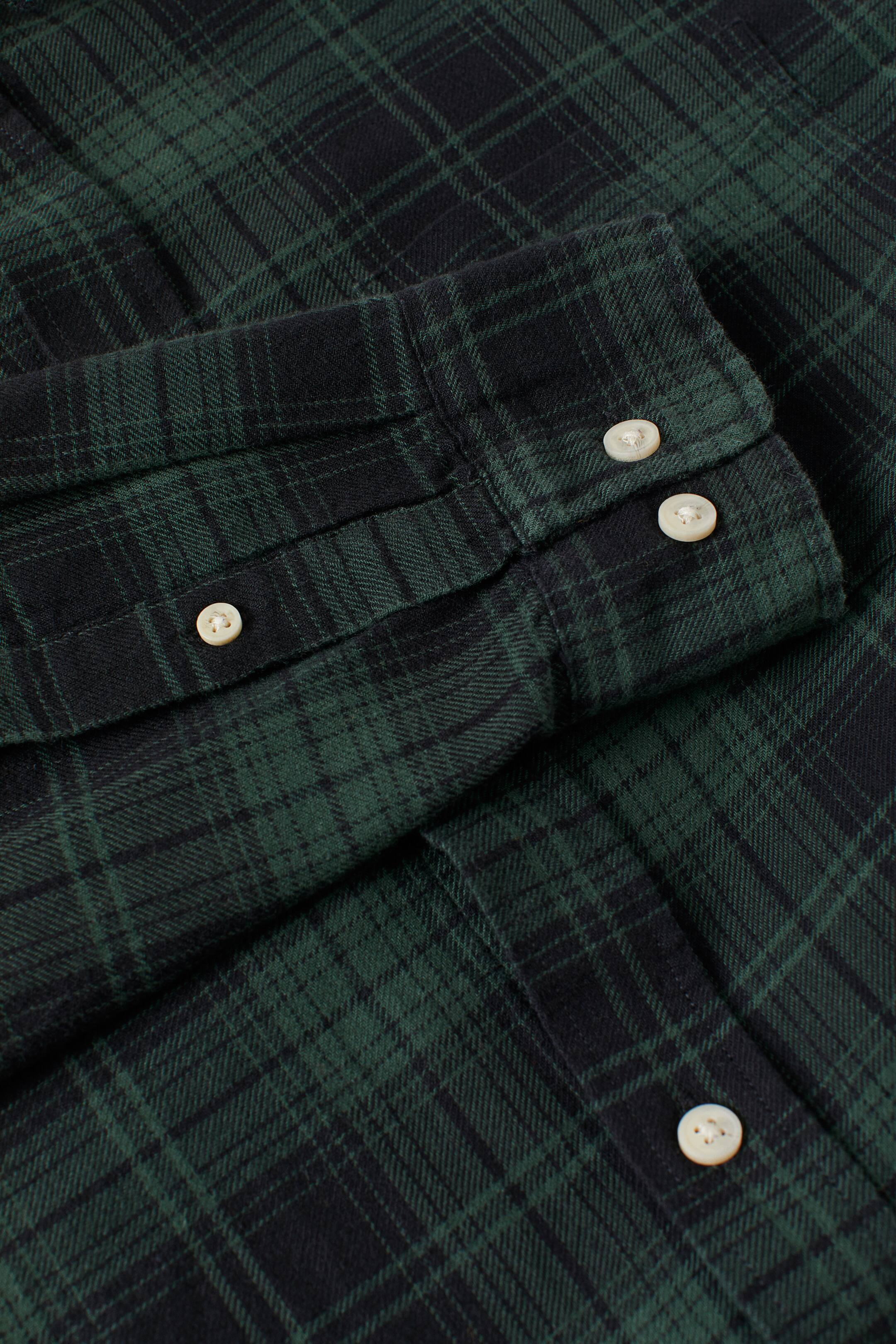 View larger image: Flannel shirt Regular Fit - Dark green/Black - Men | H&M 2