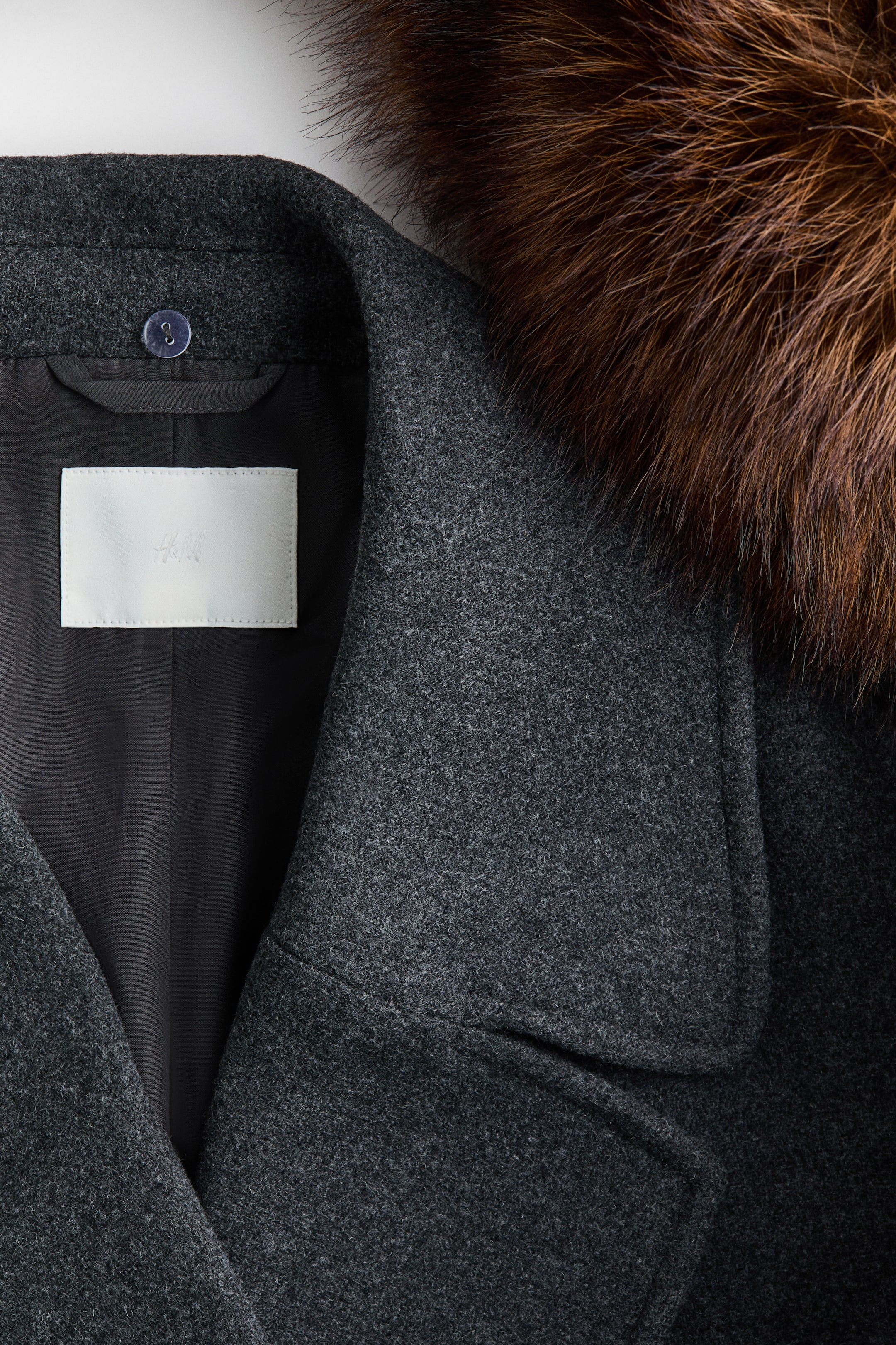 Näytä suurempi kuva: Kaksirivinen takki - Tumma harmaameleerattu - NAISET | H&M FI 8