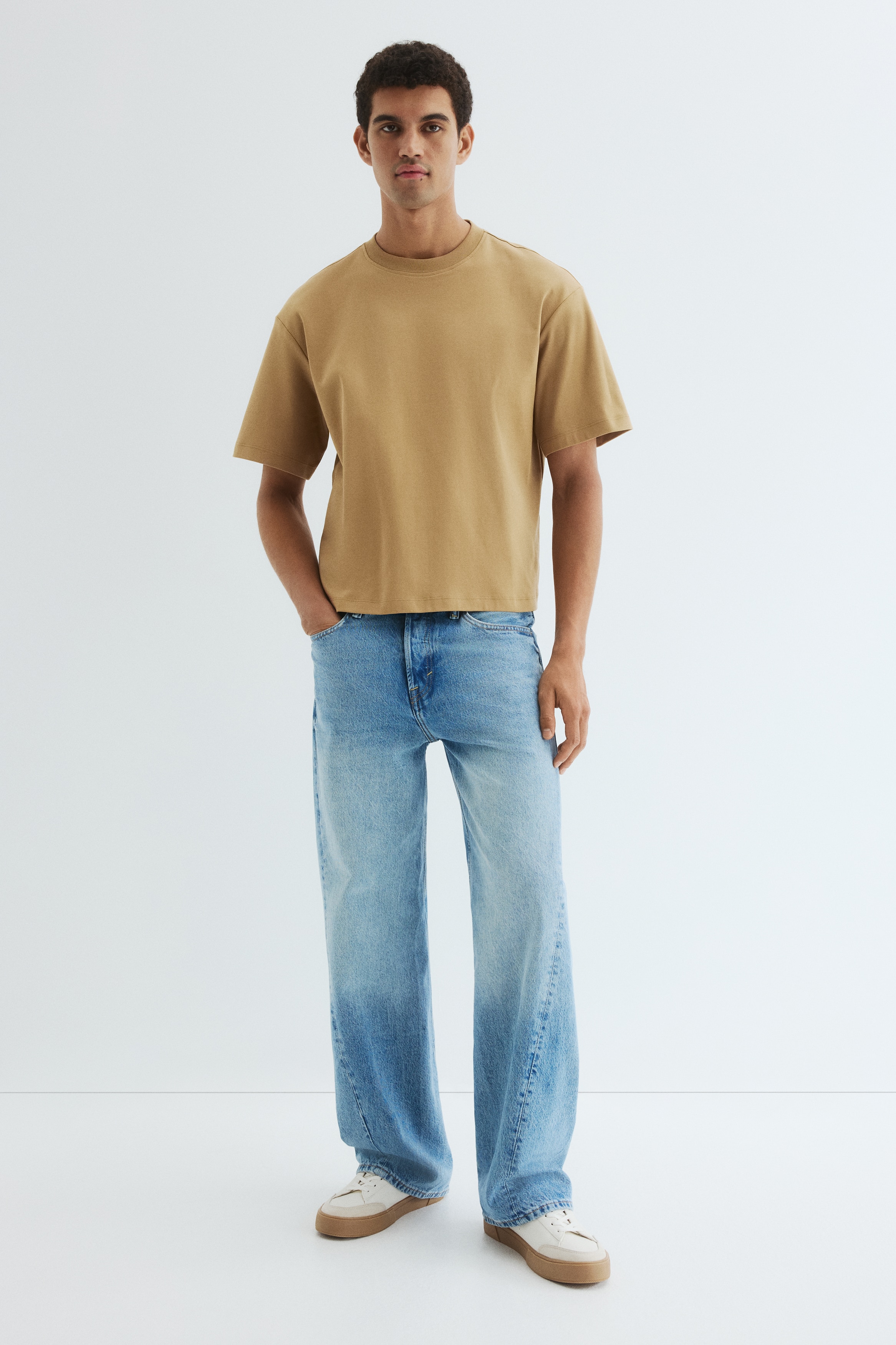 Loose Fit Boxy-style T-shirt