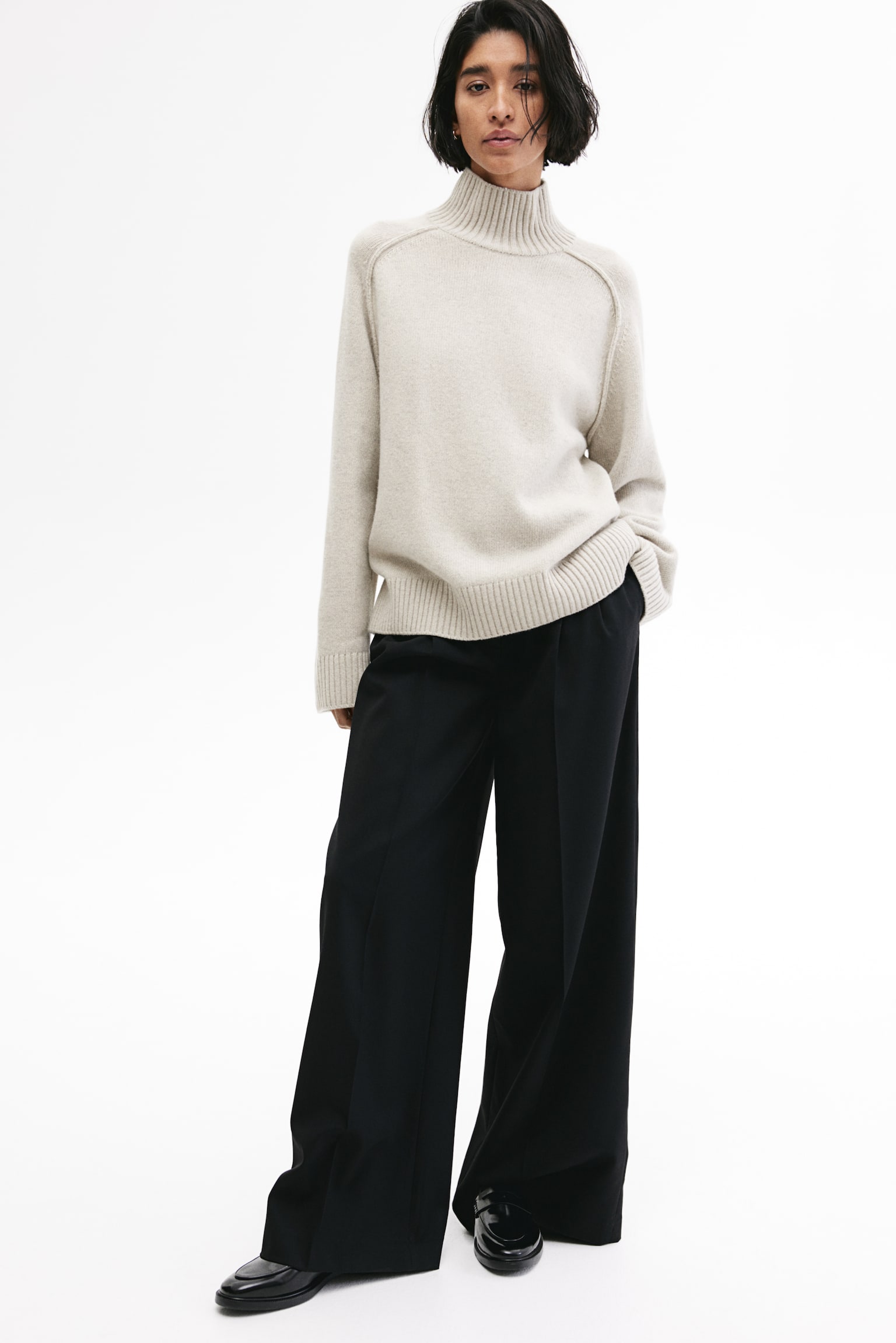 Cashmere-blend turtleneck jumper - Light greige/Navy blue - 5