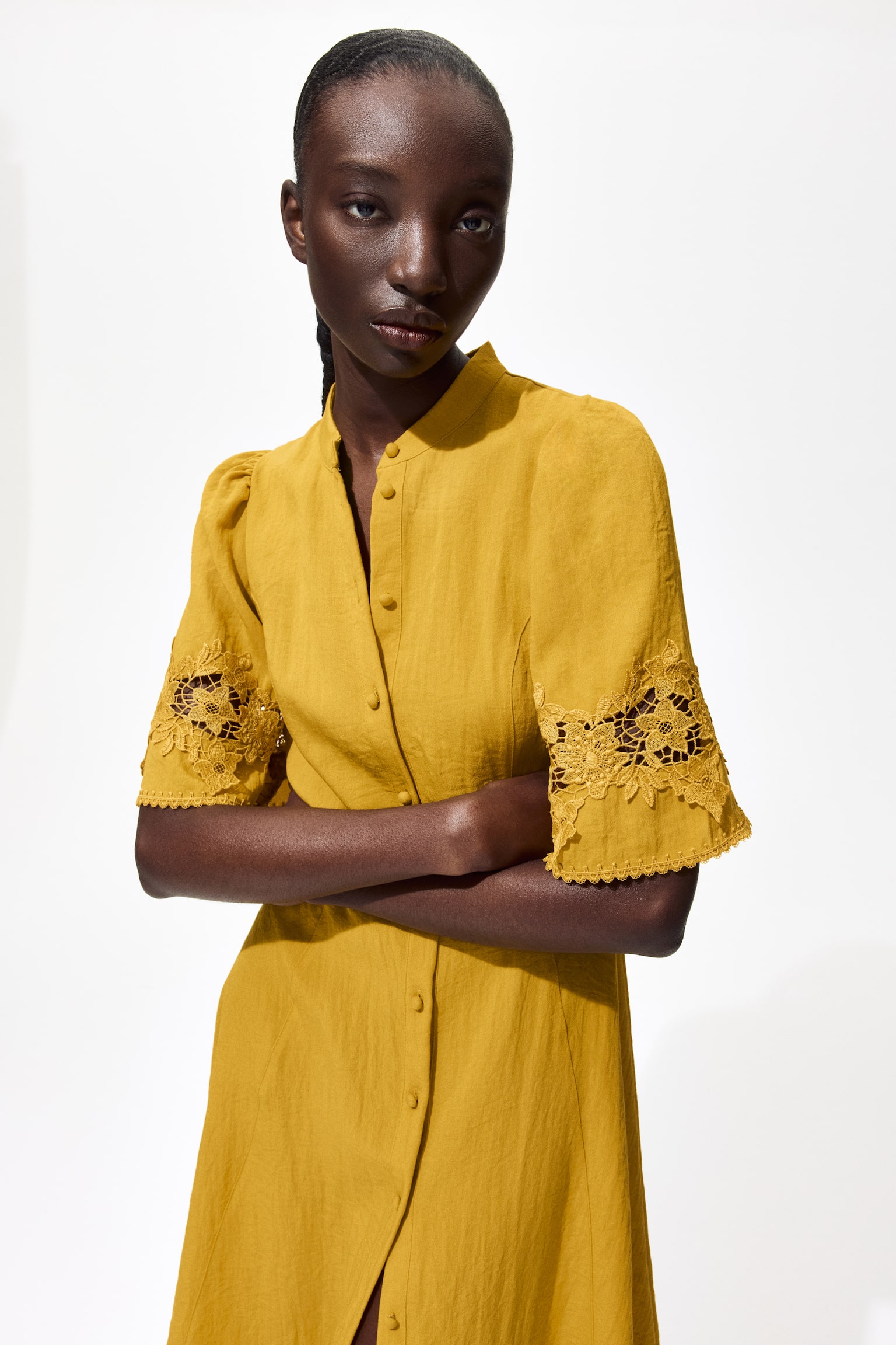 Crinkled broderie anglaise dress - Dark yellow/Black/Blue - 3