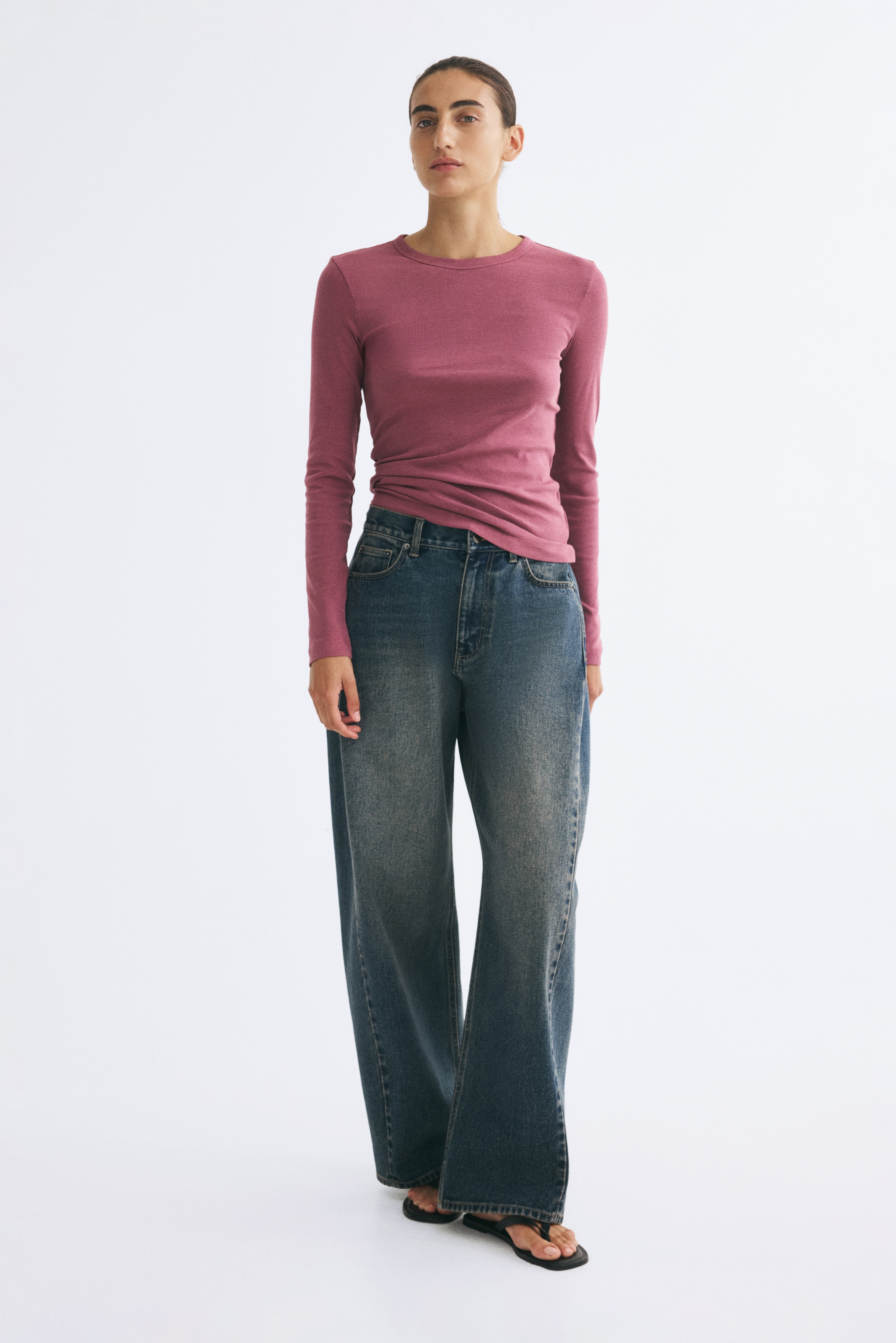 Long-Sleeved Ribbed Top thumbnail 4