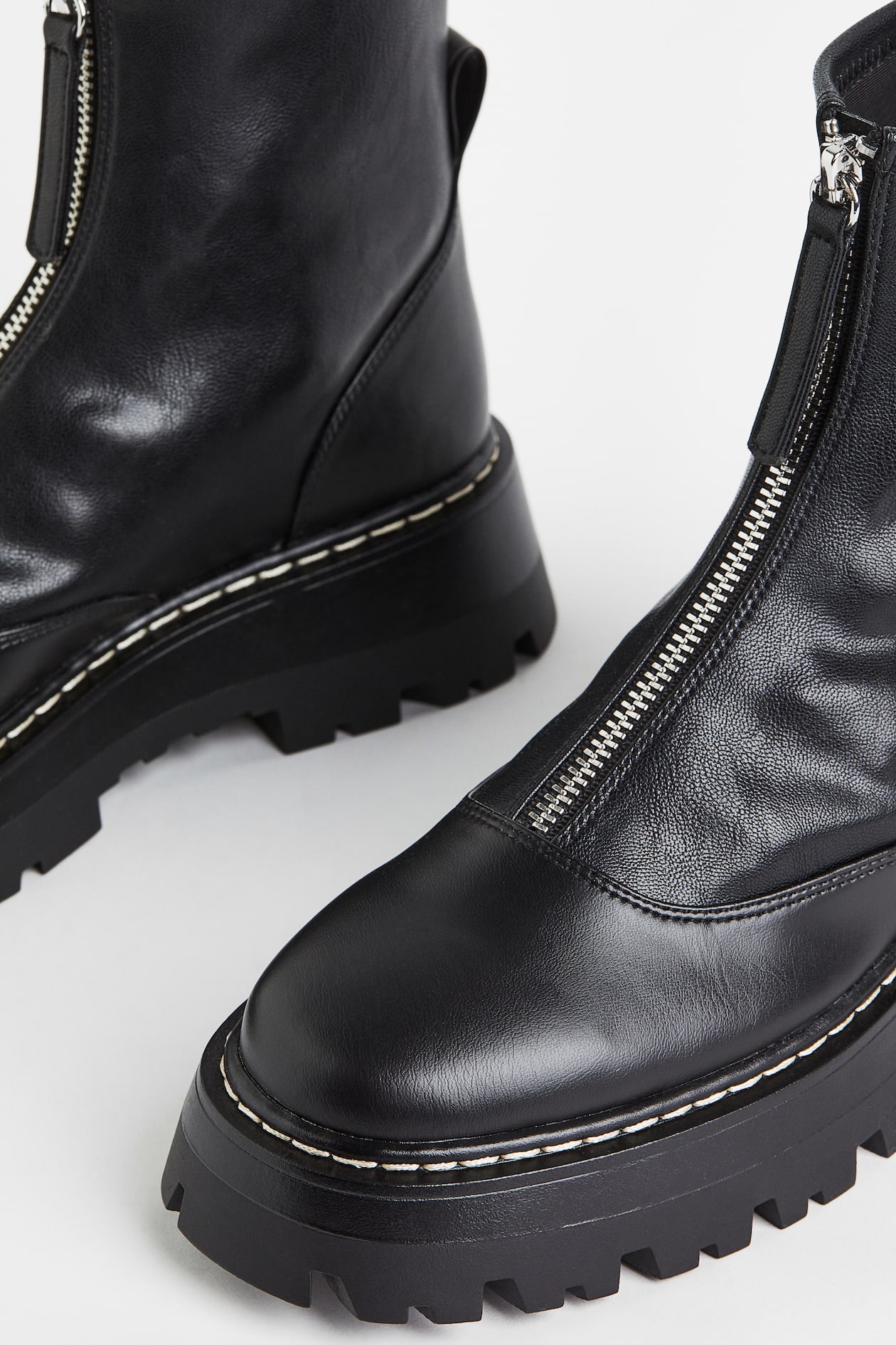Chunky zipfront boots Low heel Black Ladies H&M GB