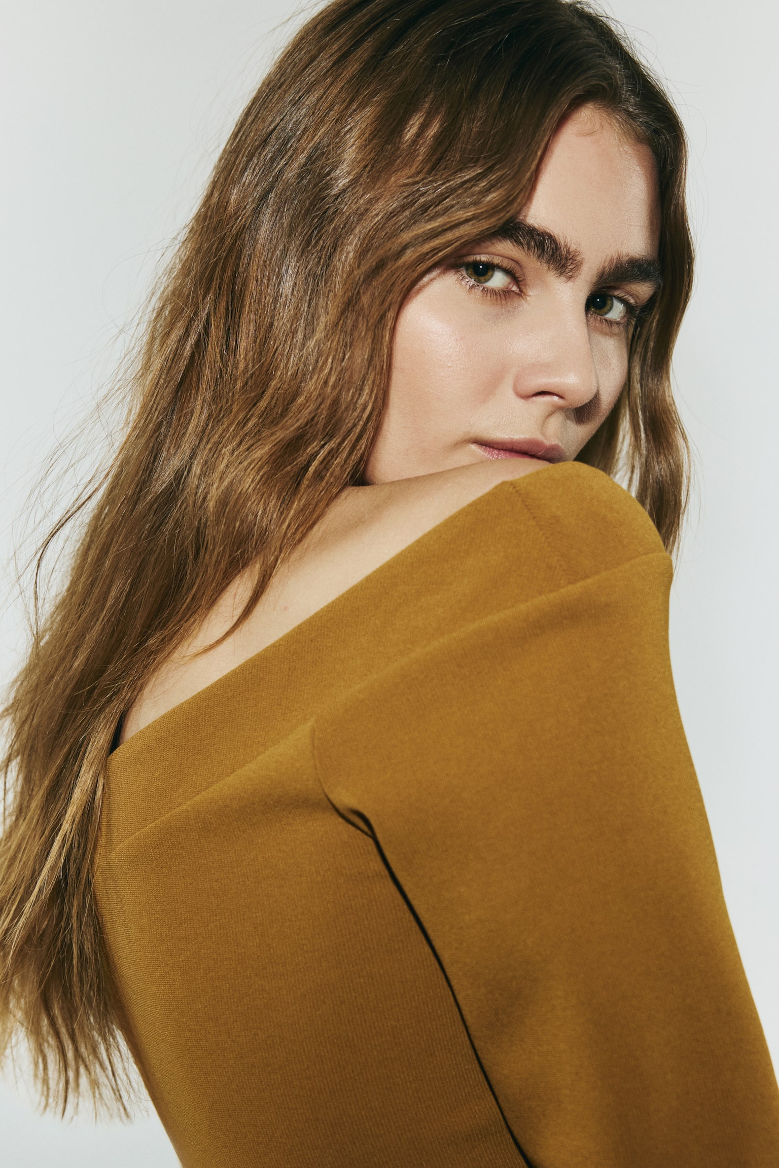 Off-the-shoulder top - Light brown/White/Black - 5