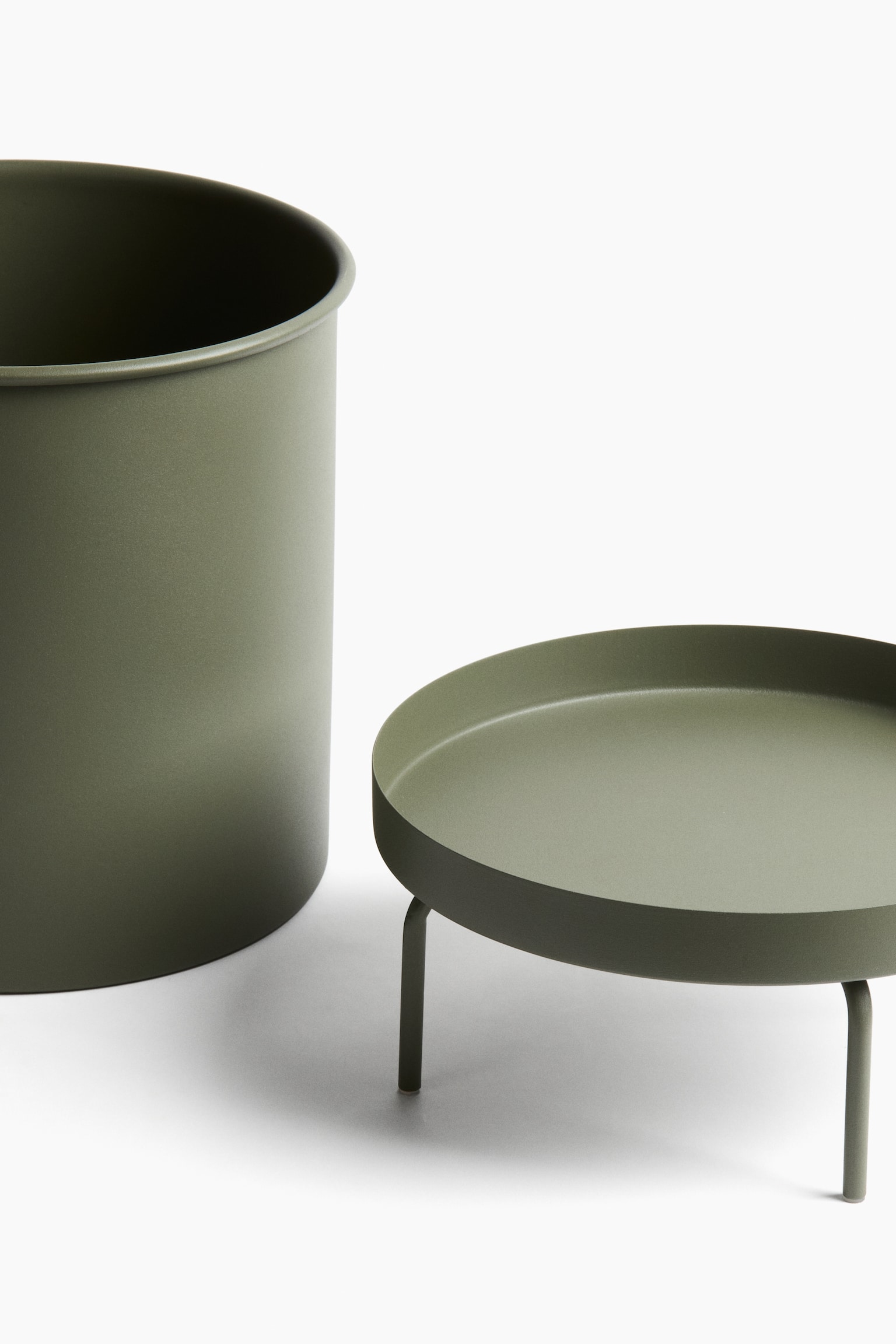 Extra-large plant pot on a stand - Olive green/Black/Light beige - 3