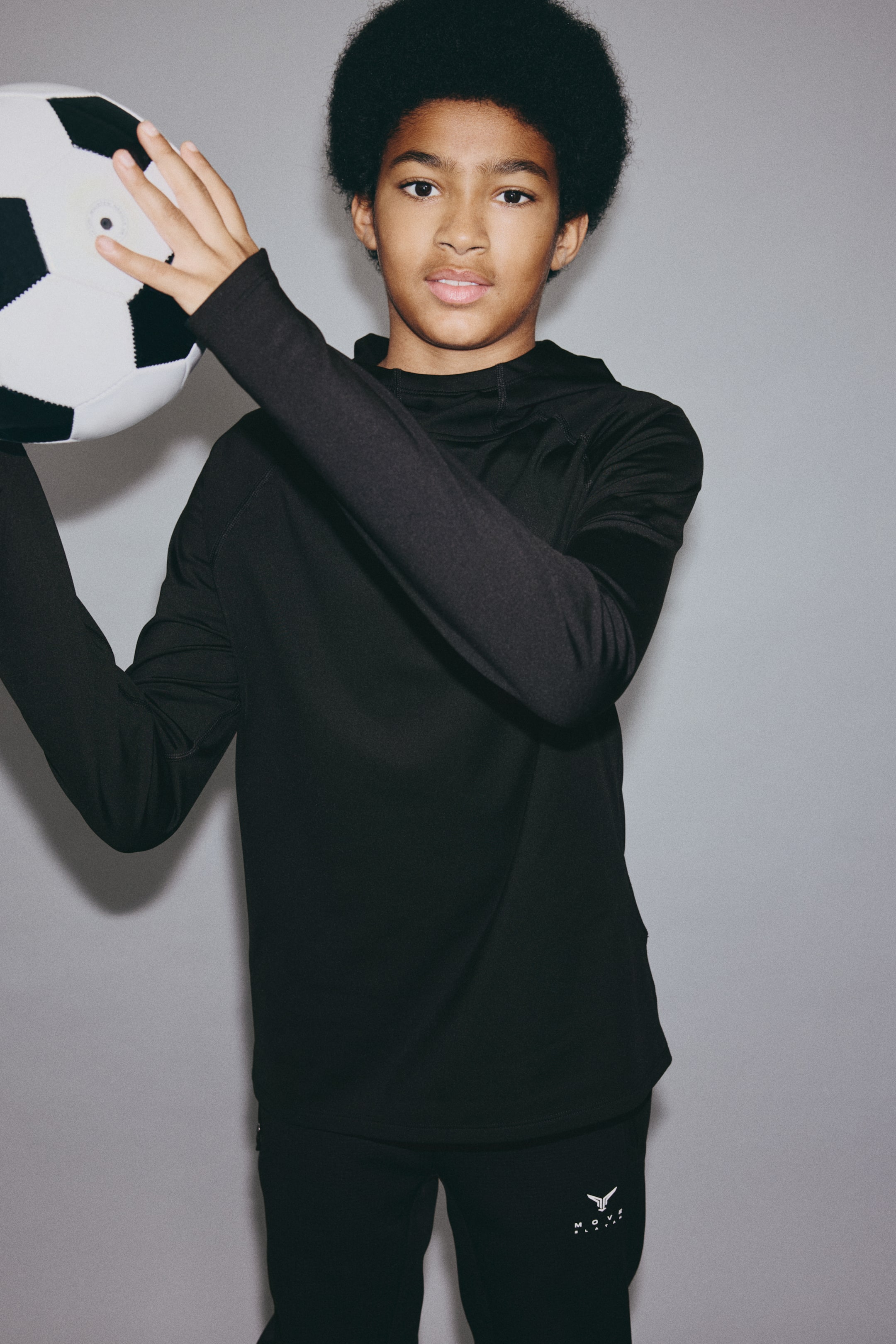 Ampliar la imagen: Joggers deportivos Warming con ThermoMove™ - Negro/Move Zlatan - Kids | H&M MX 3