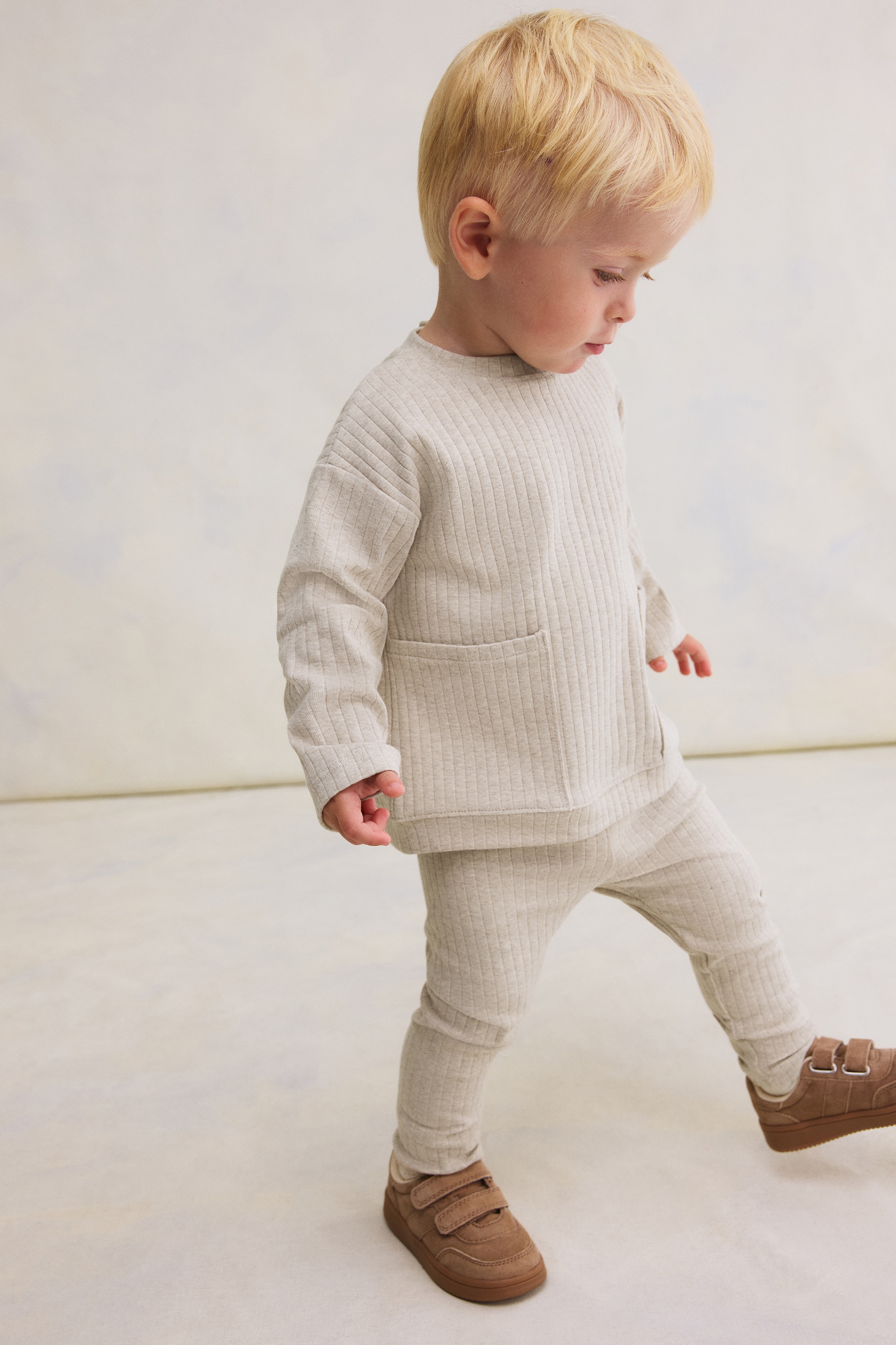 51M &MベージュM✖️2 Sneakers - Beige/brown - Kids | H&M US