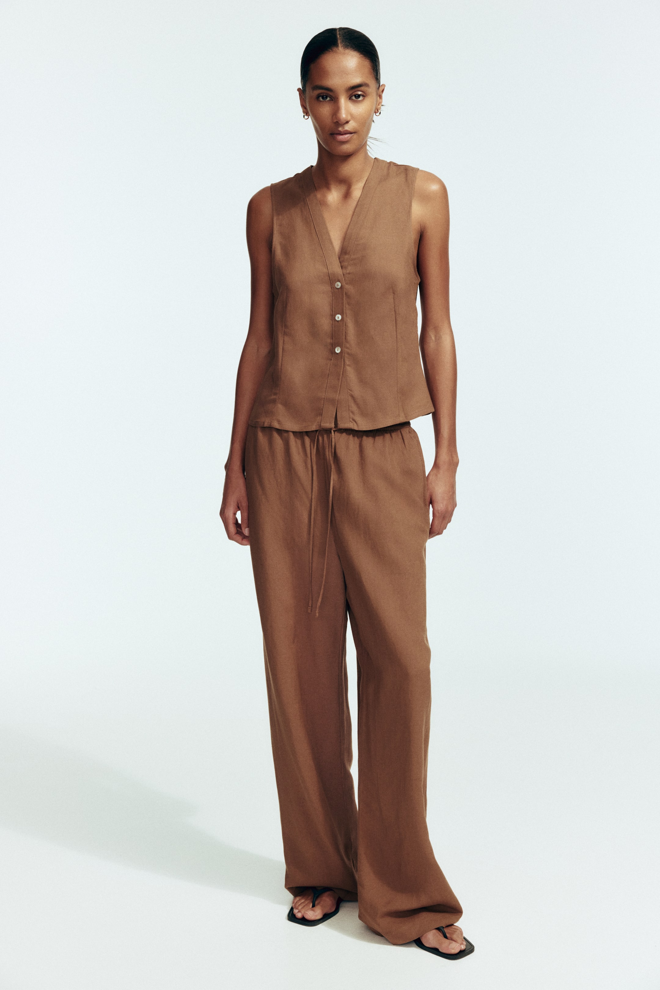 View larger image: Linen-blend trousers - Brown - Ladies | H&M SG 2
