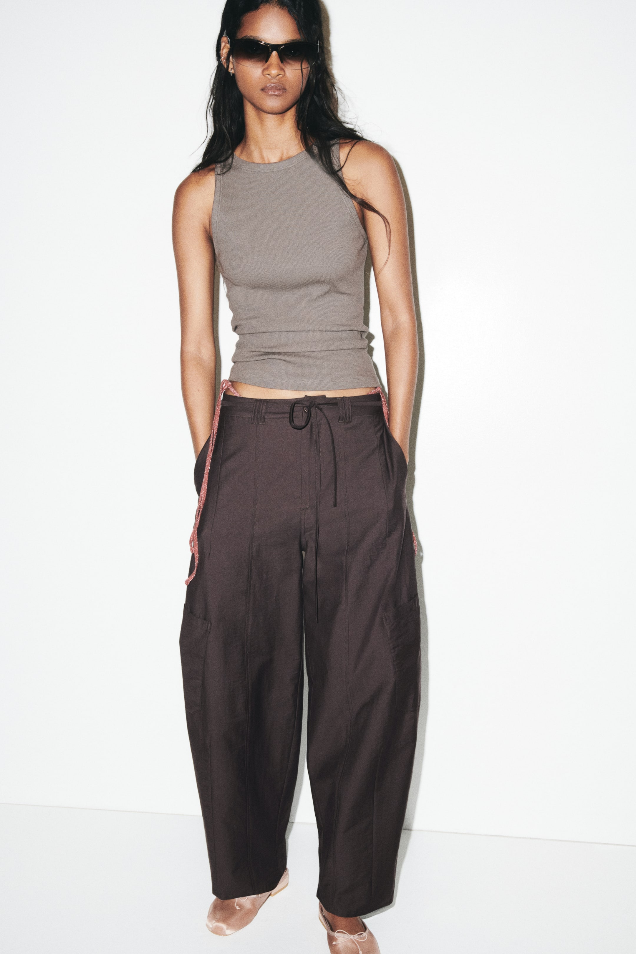 Pantalon cargo avec ceinture à nouer