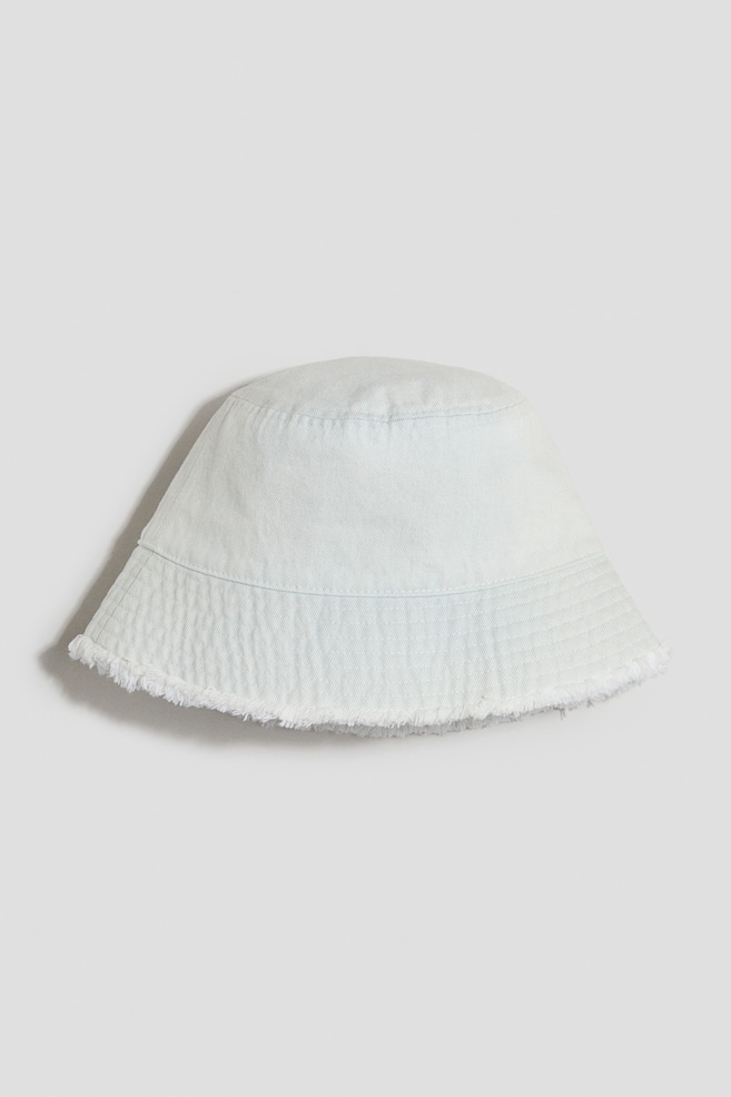 Bucket Hat aus Denim mit ausgefransten Kanten - Blasses Denimblau - 1