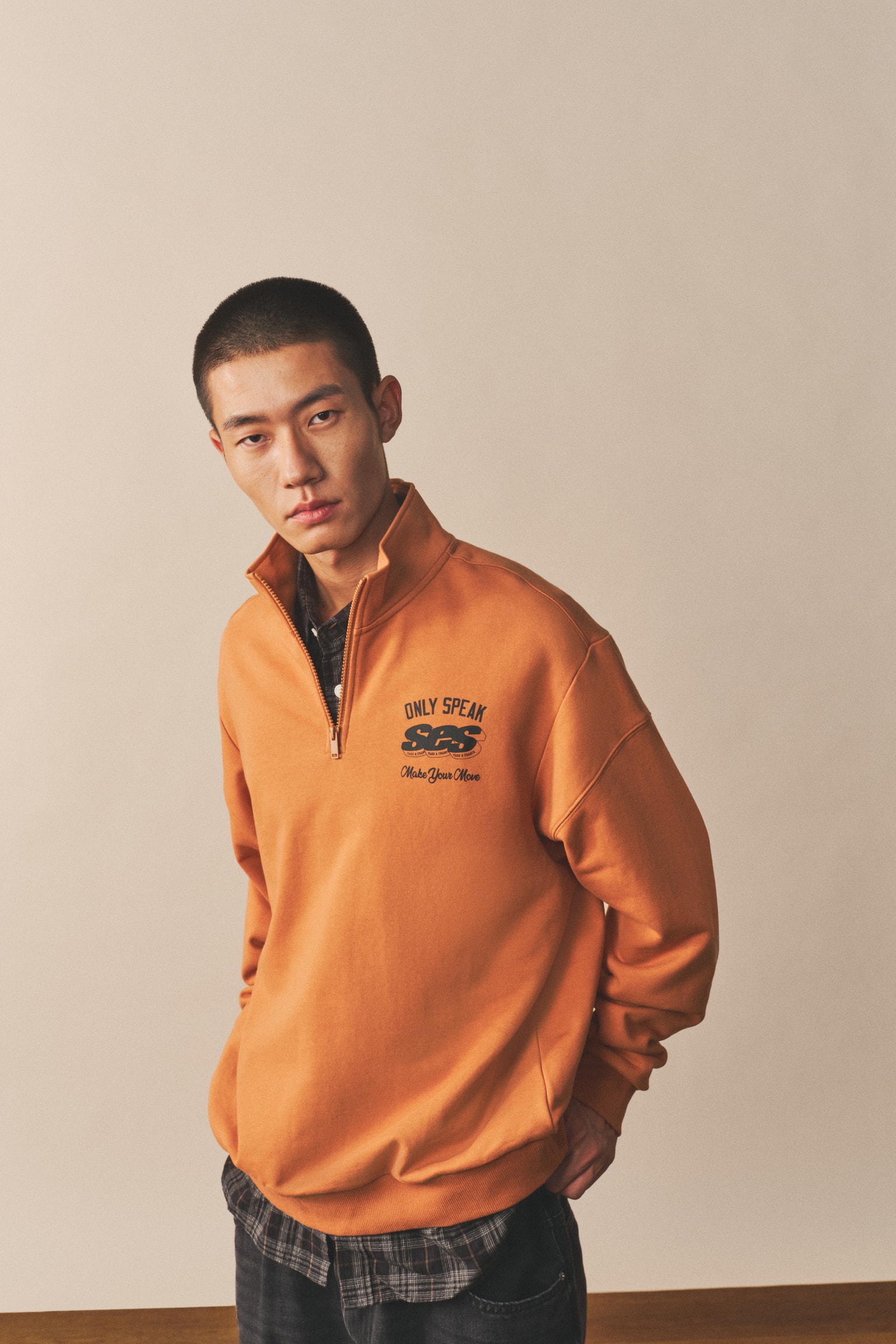 지퍼 디테일 스웨트셔츠 루즈핏 - 다크 오렌지/Only Speak/크림/Consider/다크 블루/Checkmate - 5