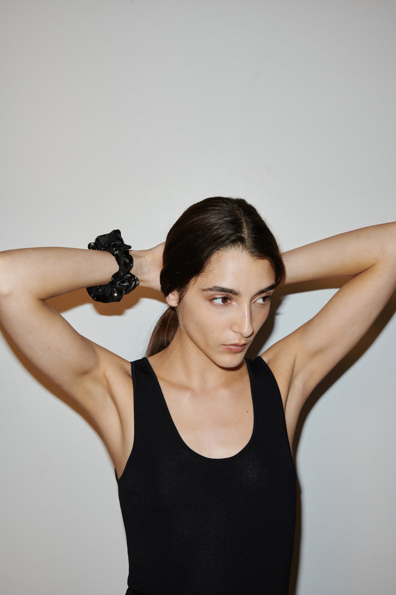 Scrunchie met stras - Zwart - 4