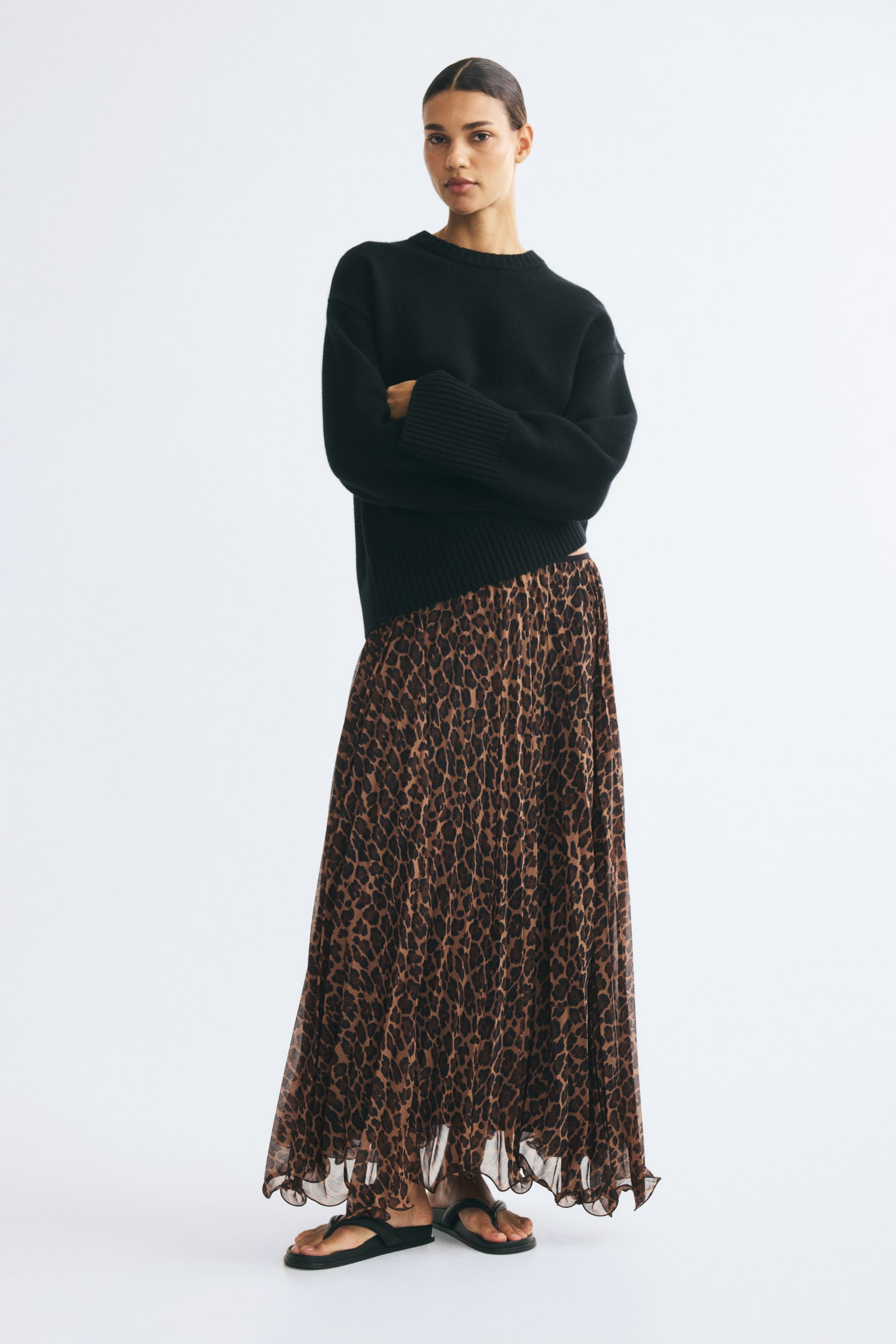 Женская юбка H&M Sheer Pleated, цвет: Бежевый / Леопардовый с принтом — фото 4