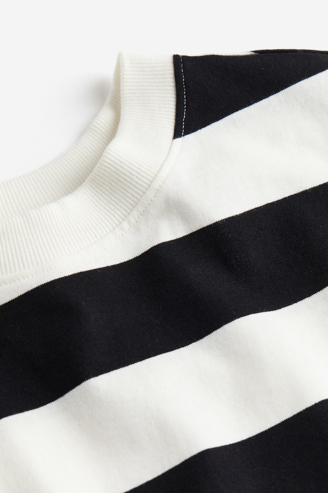 Oversized T-shirt - White/Black striped - 5