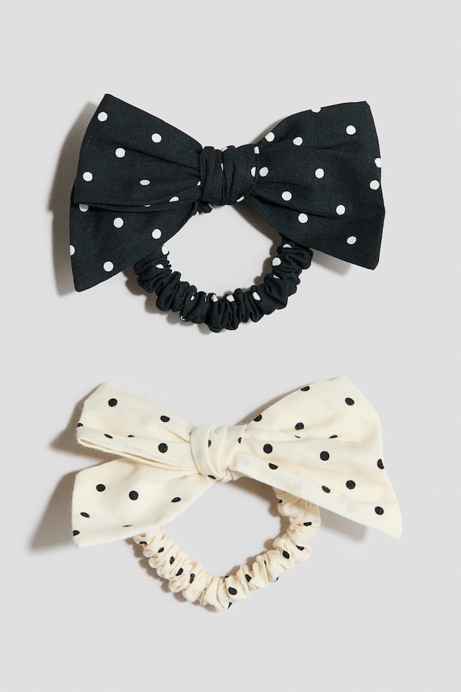 2-Pack Bow-Detail Scrunchies - Black/cream polka dot - 1