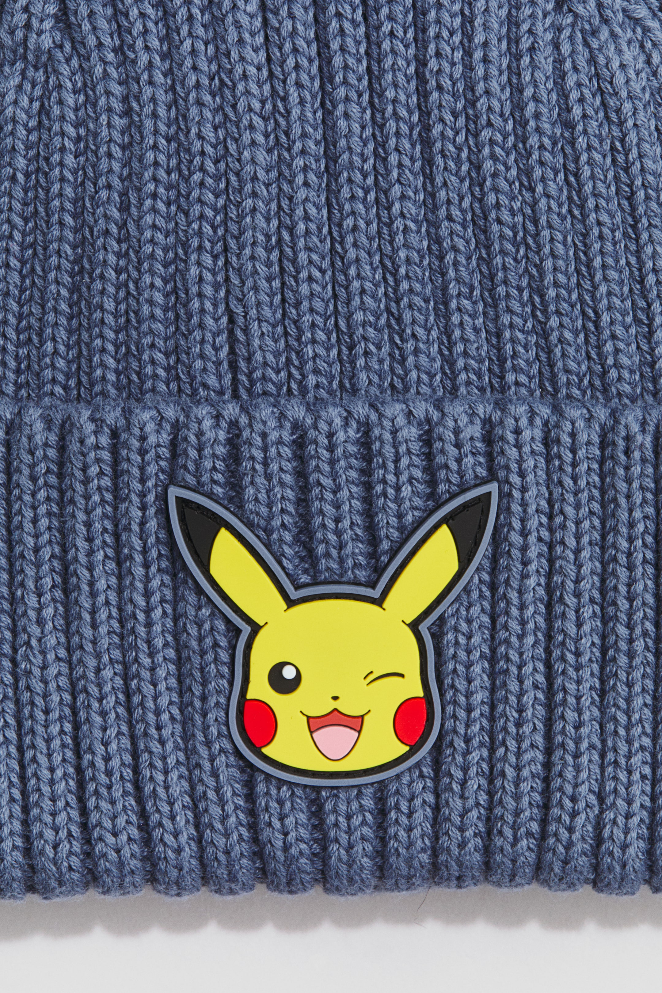 Bonnet avec application
