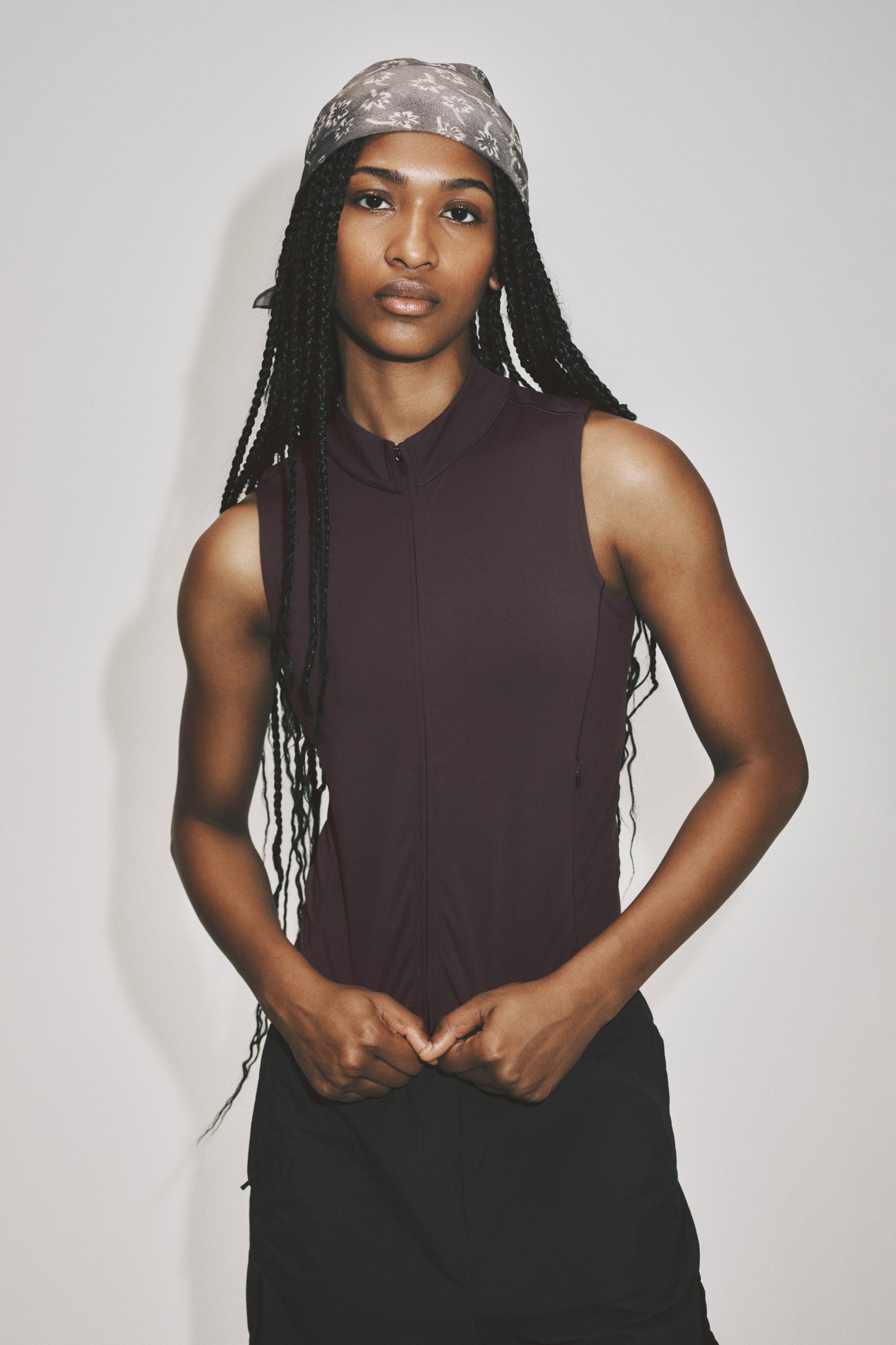Женские жилеты H&M Slim-Fit Running Vest with SculptMove™ — фото 3