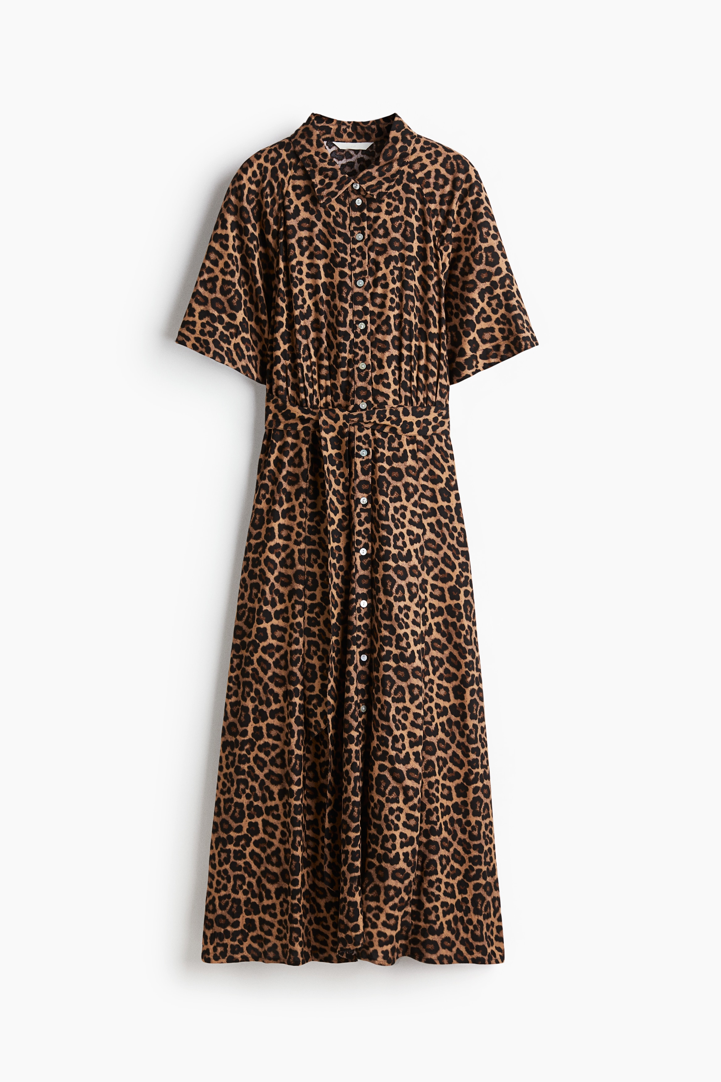 Blusenkleid mit Bindegürtel - Dunkelbeige/Leopardenprint/Weiß/Rot geblümt/Cremefarben/Zebraprint/Schwarz/Geblümt/Weiß/Weinrot geblümt/Schwarz/Schwarz/Beige/Leopardenprint/Knallblau/Weiß gemustert/Grün/Gemustert/Weiß/Grün gemustert/Weiß/Blau gemustert/Dunkelbraun/Geblümt/Cremefarben/Schwarz gemustert