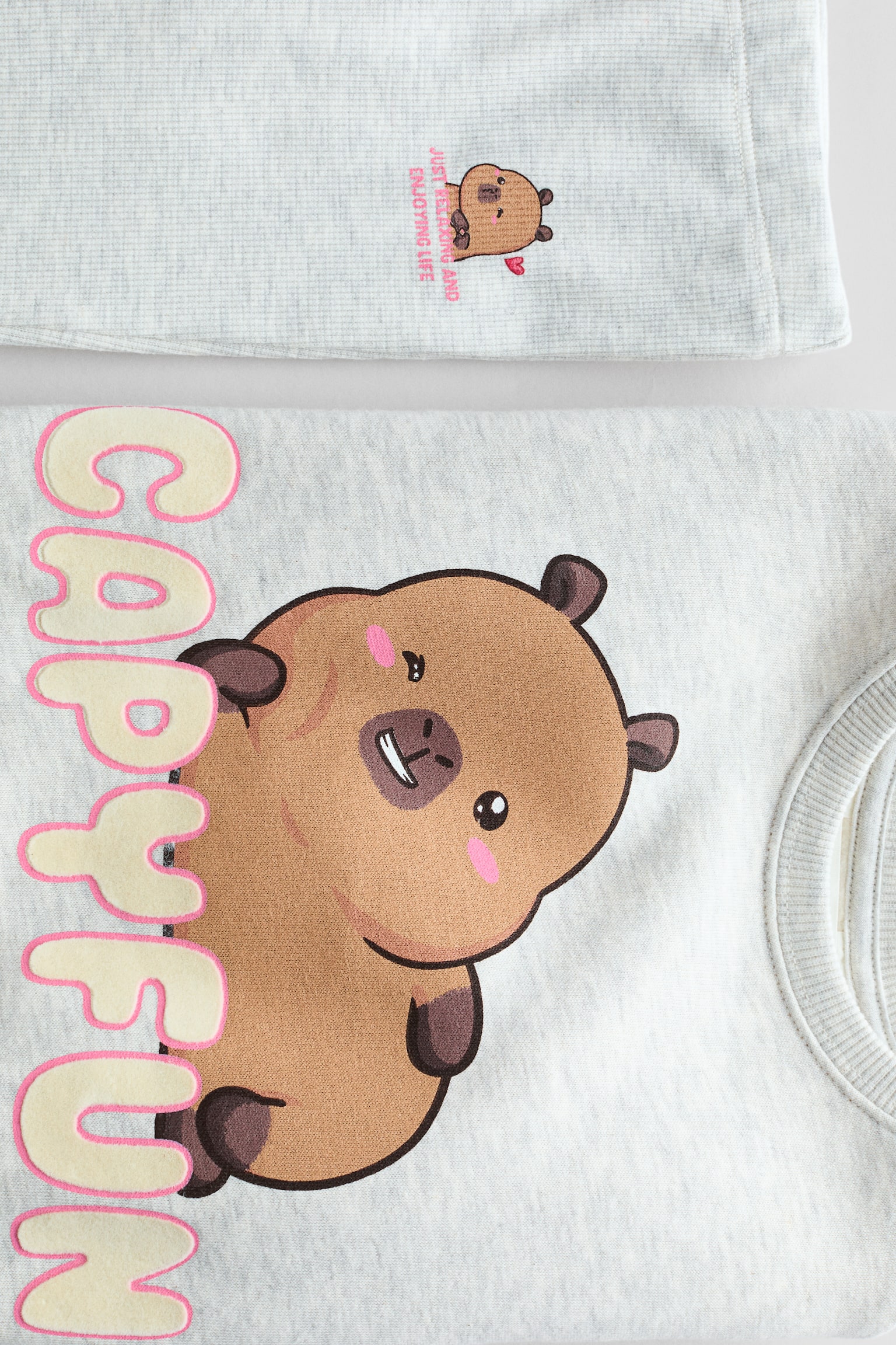 Komplet 2-częściowy z nadrukiem motywu - Jasnoszary melanż/CapyFun/Jasnofioletowy/Hello Kitty/Ciemnoszary/Lilo i Stitch - 2