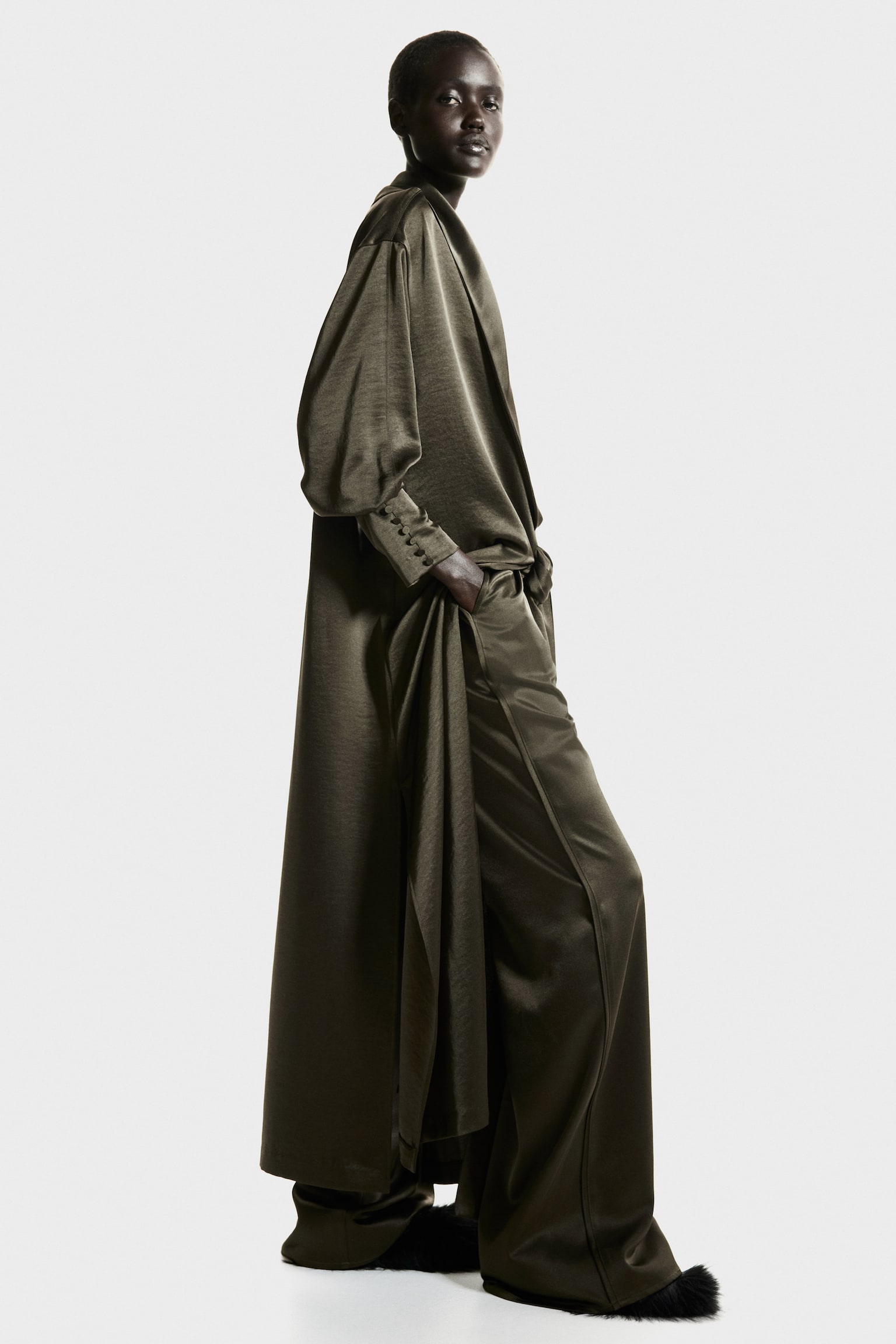 Dlouhé saténové šaty - Tmavá olivově zelená - 6