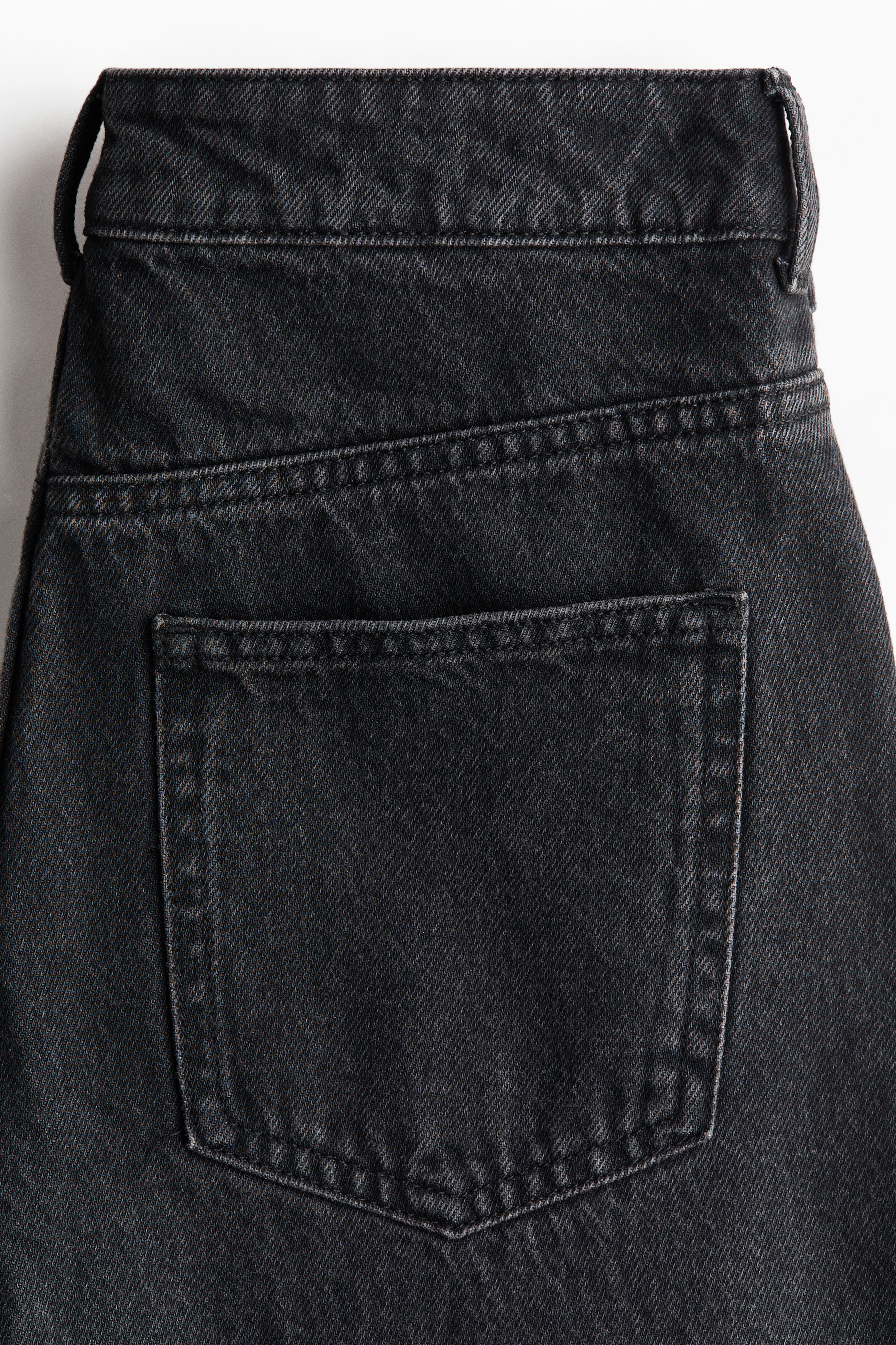 Barrel-Leg High-Waist Jeans