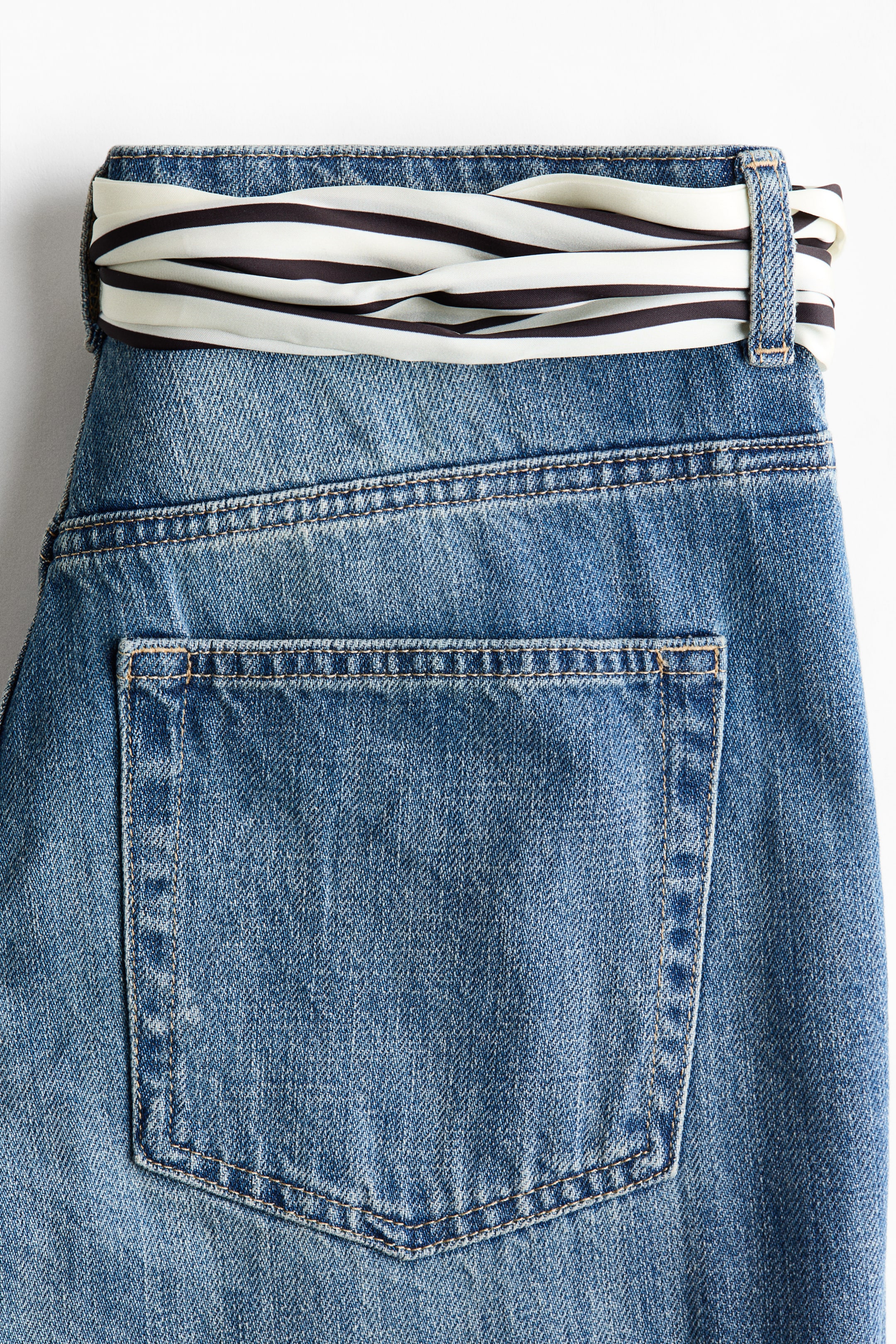 Jean droit taille classique